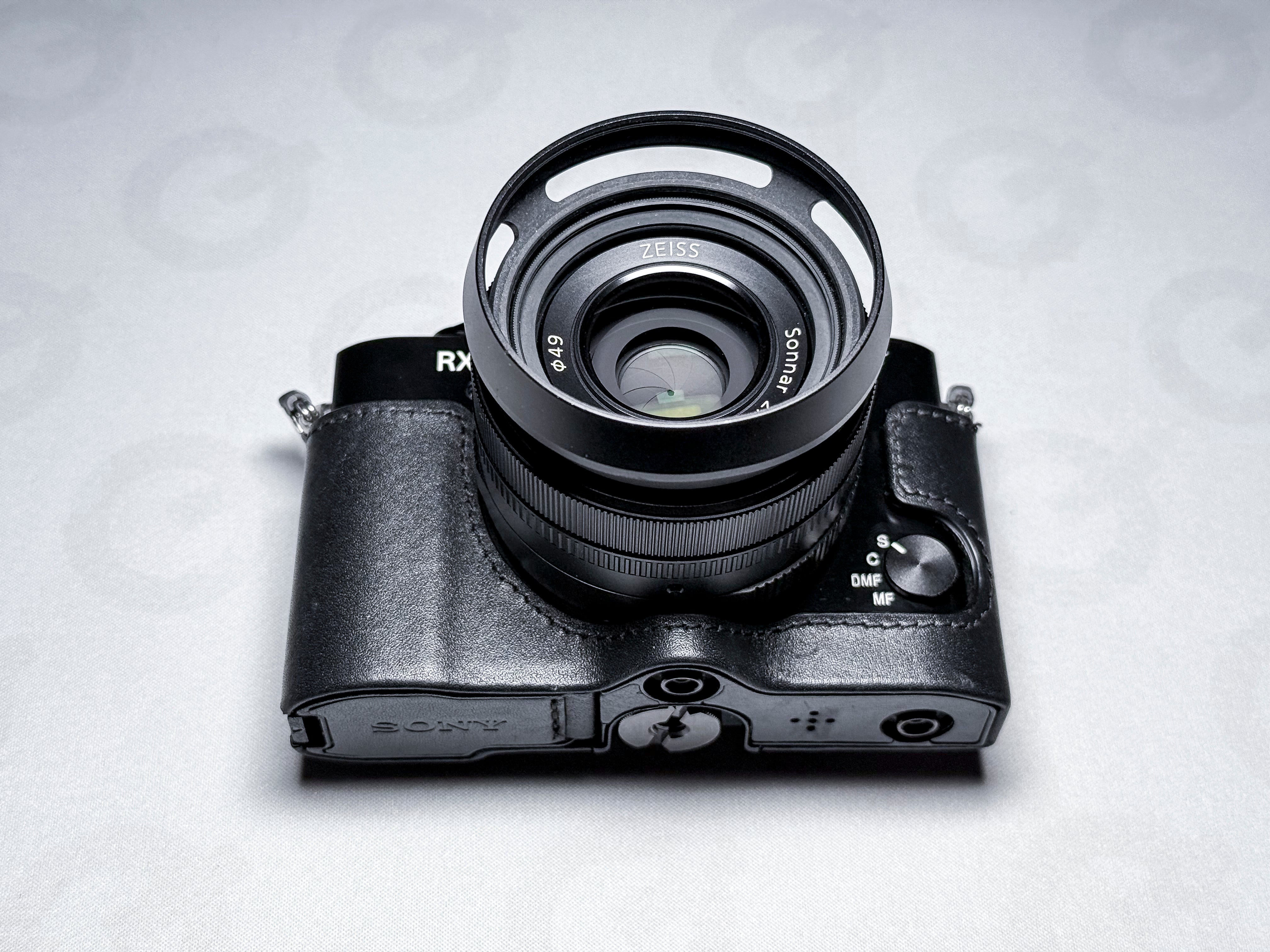 Sony RX1r II Full Frame Compact Camera Zeiss Lens - Excellent, Perfectly Working