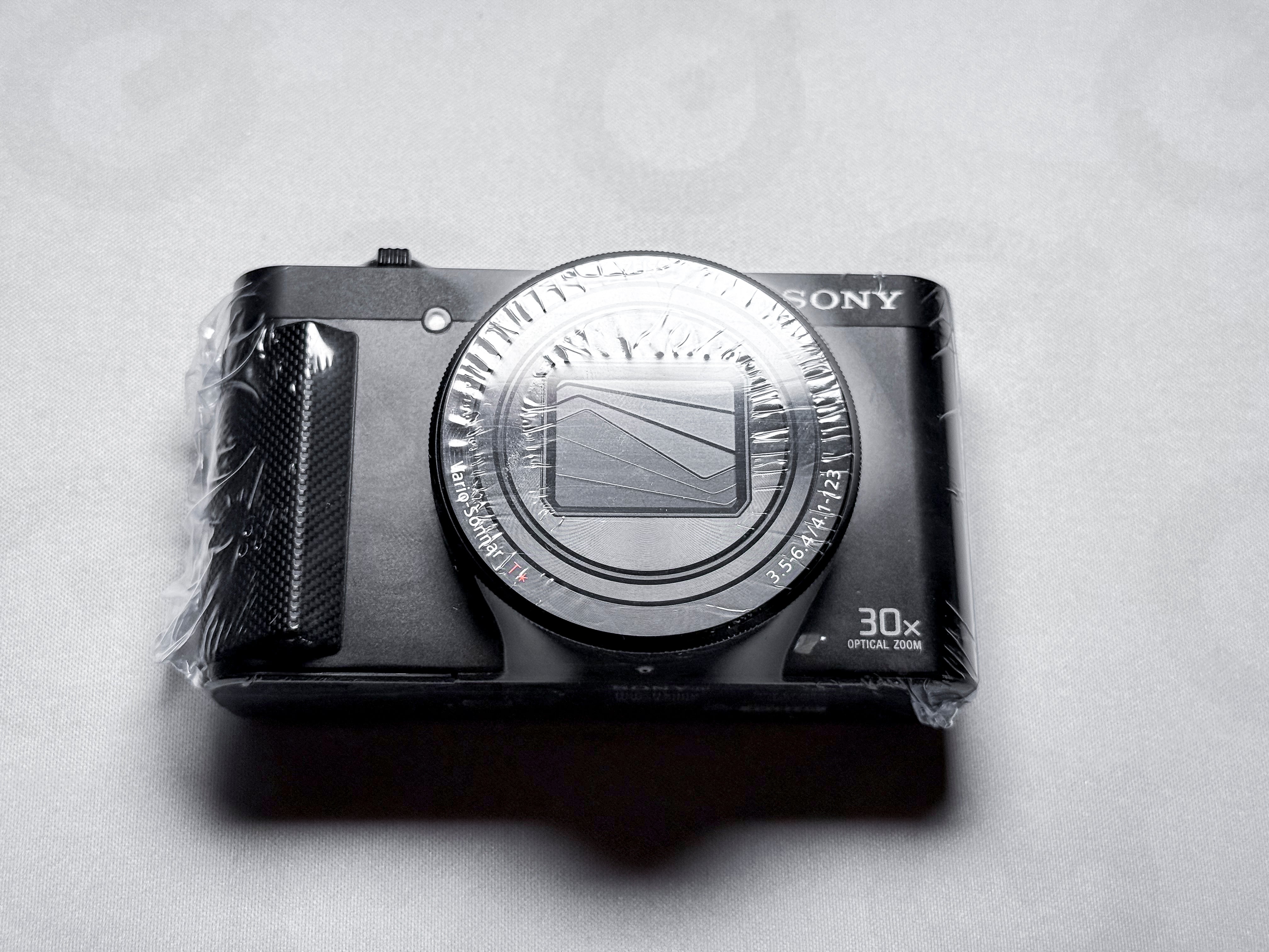 Sony Cyber-shot HX90V 18.2 Mpx 30x - 1 Year Warranty, Excellent HX-90V