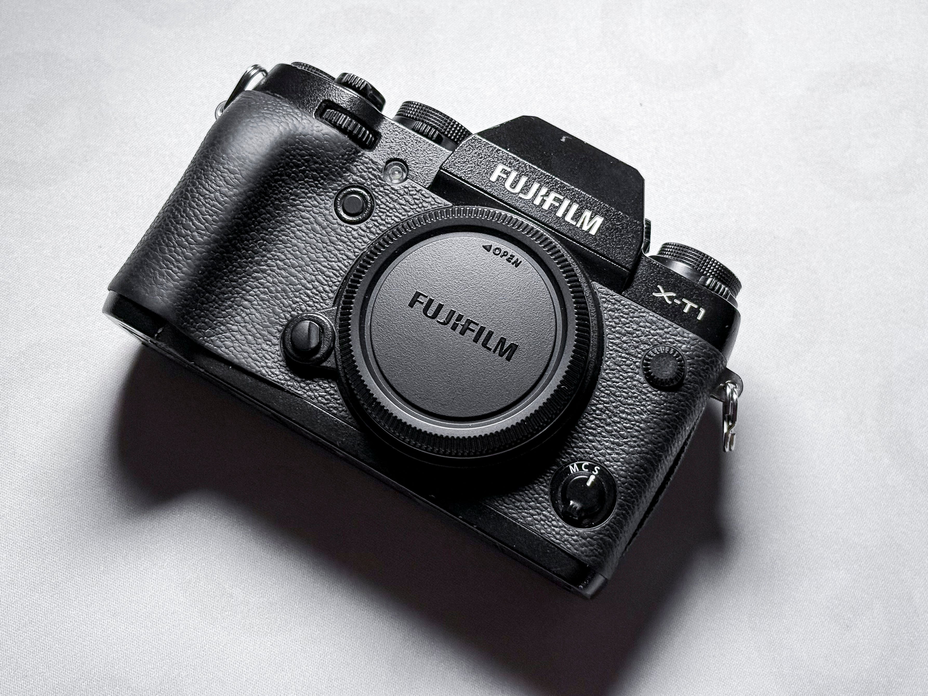 Fujifilm X-T1 Mirrorless APS-C - 1 Year Warranty, Excellent Fuji XT1