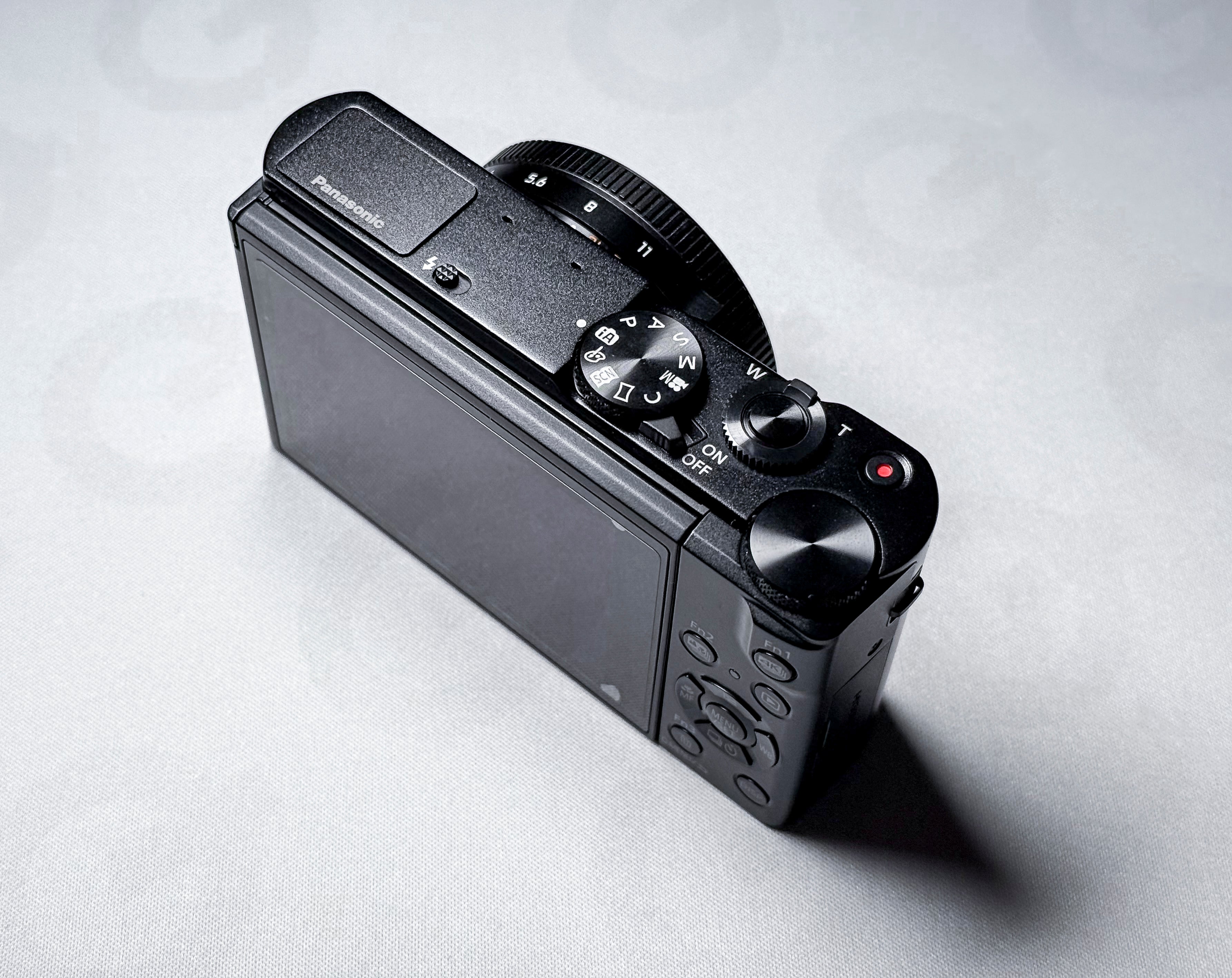 Panasonic Lumix LX15 - LX10 with Leica Summilux 4k Video - Warranty, Near Mint Condition