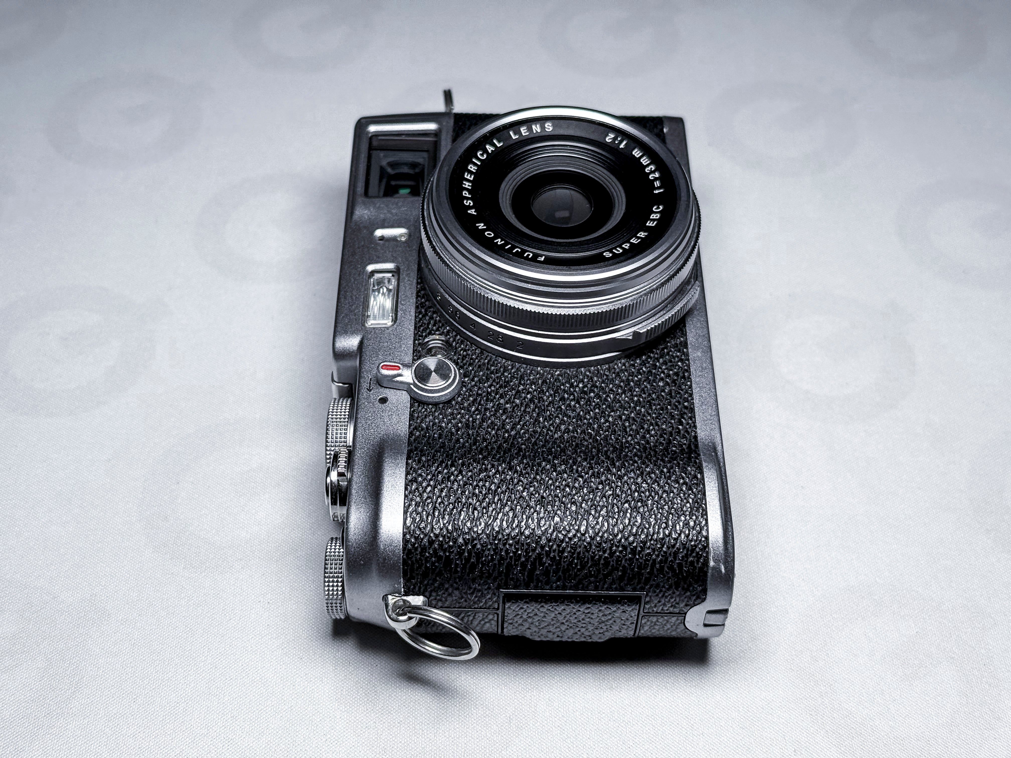Fujifilm X100 APS-C 23mm f/2.0 Compact Camera - 1 Year Warranty Excellent Fuji