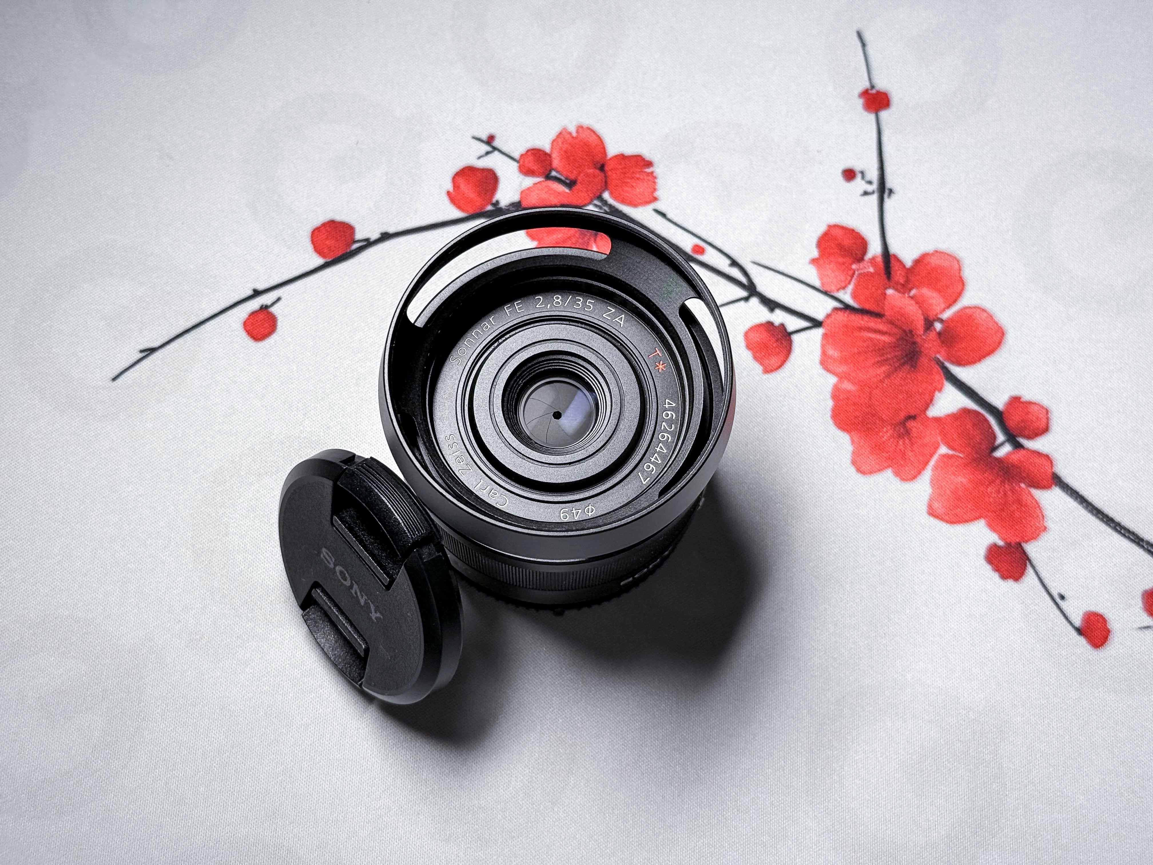Sony Zeiss Sonnar 35mm f/2.8 FE ZA Lens for Mirrorless - 1 Year Warranty, Exc.
