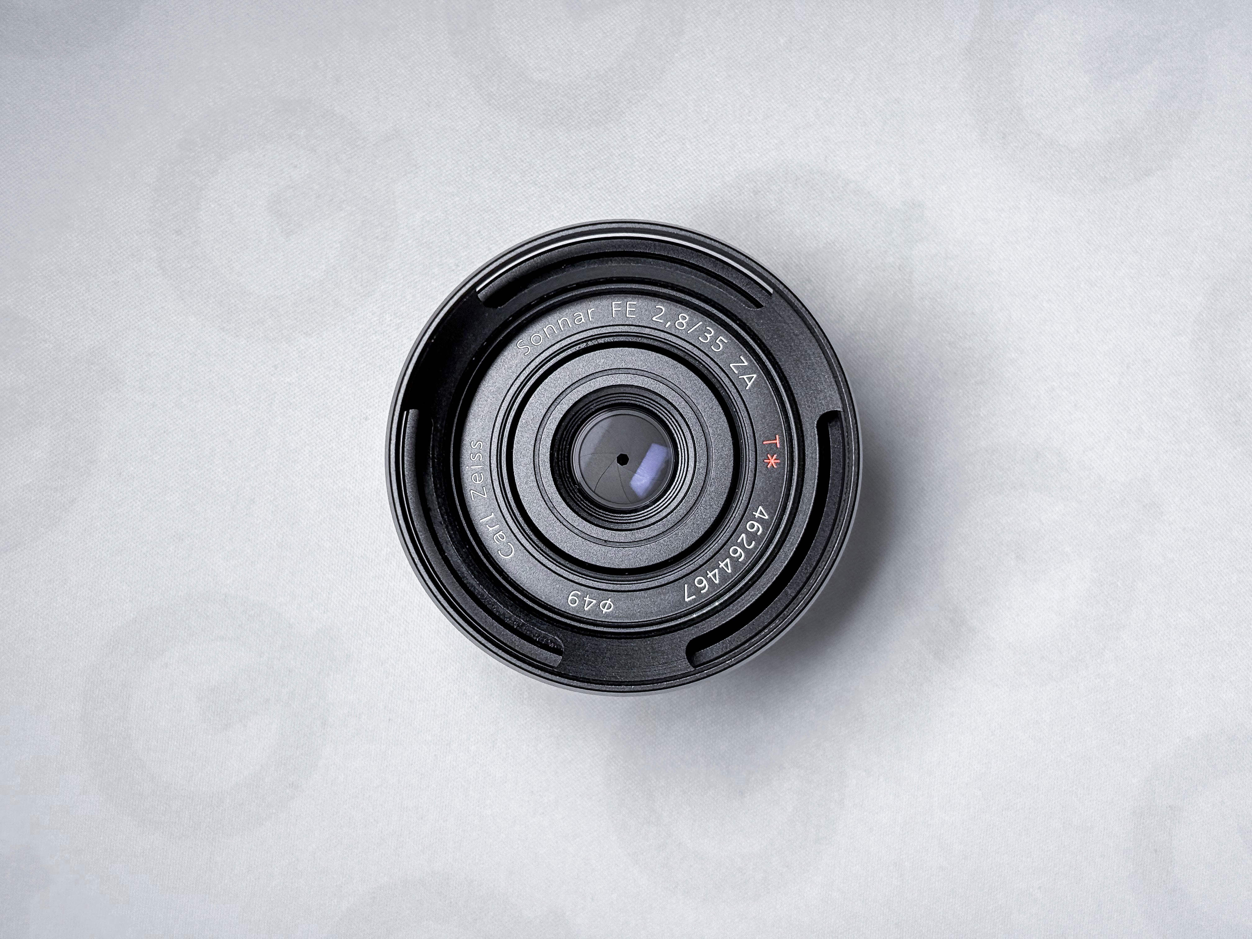 Sony Zeiss Sonnar 35mm f/2.8 FE ZA Lens for Mirrorless - 1 Year Warranty, Exc.