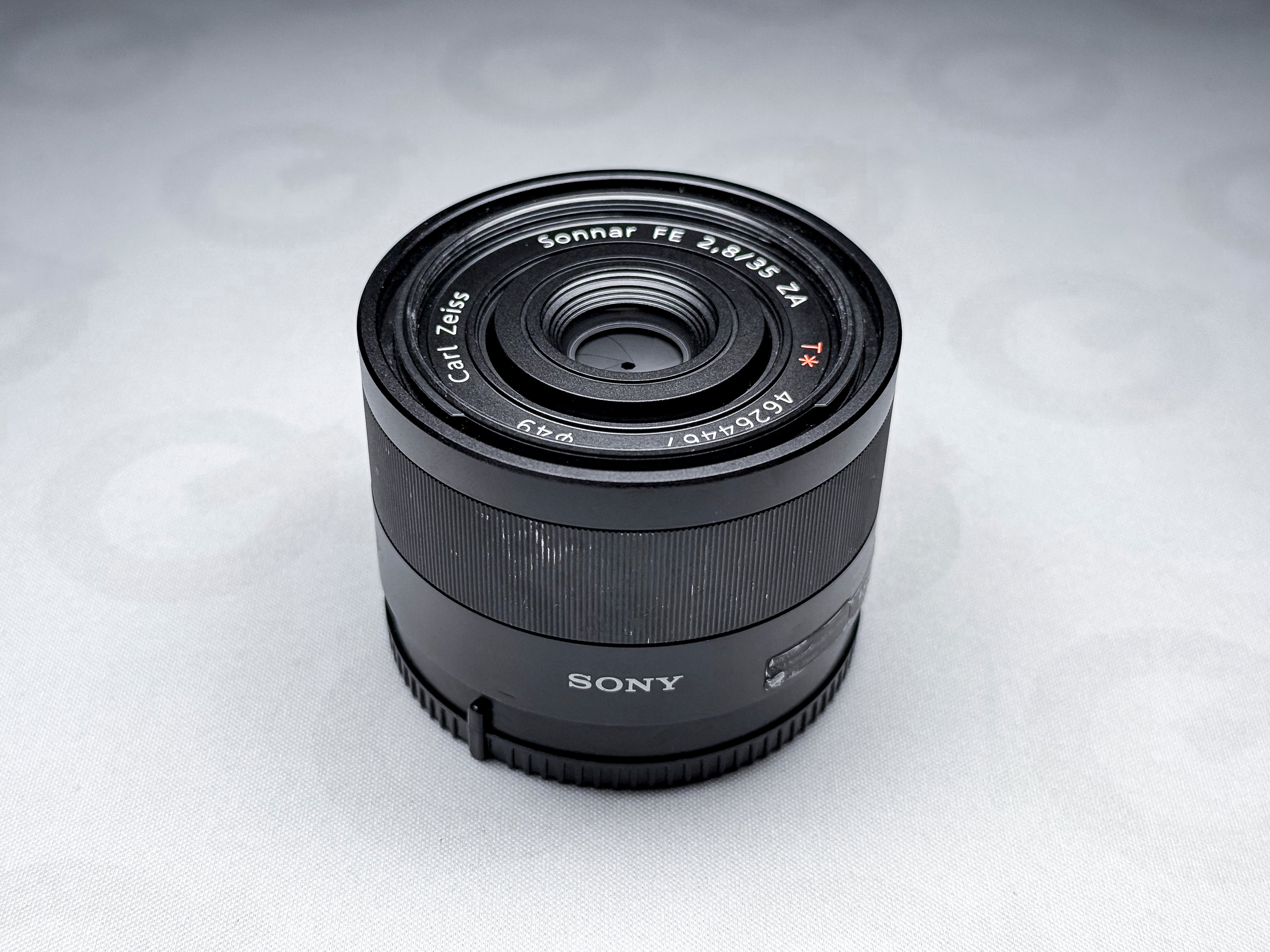 Sony Zeiss Sonnar 35mm f/2.8 FE ZA Lens for Mirrorless - 1 Year Warranty, Exc.