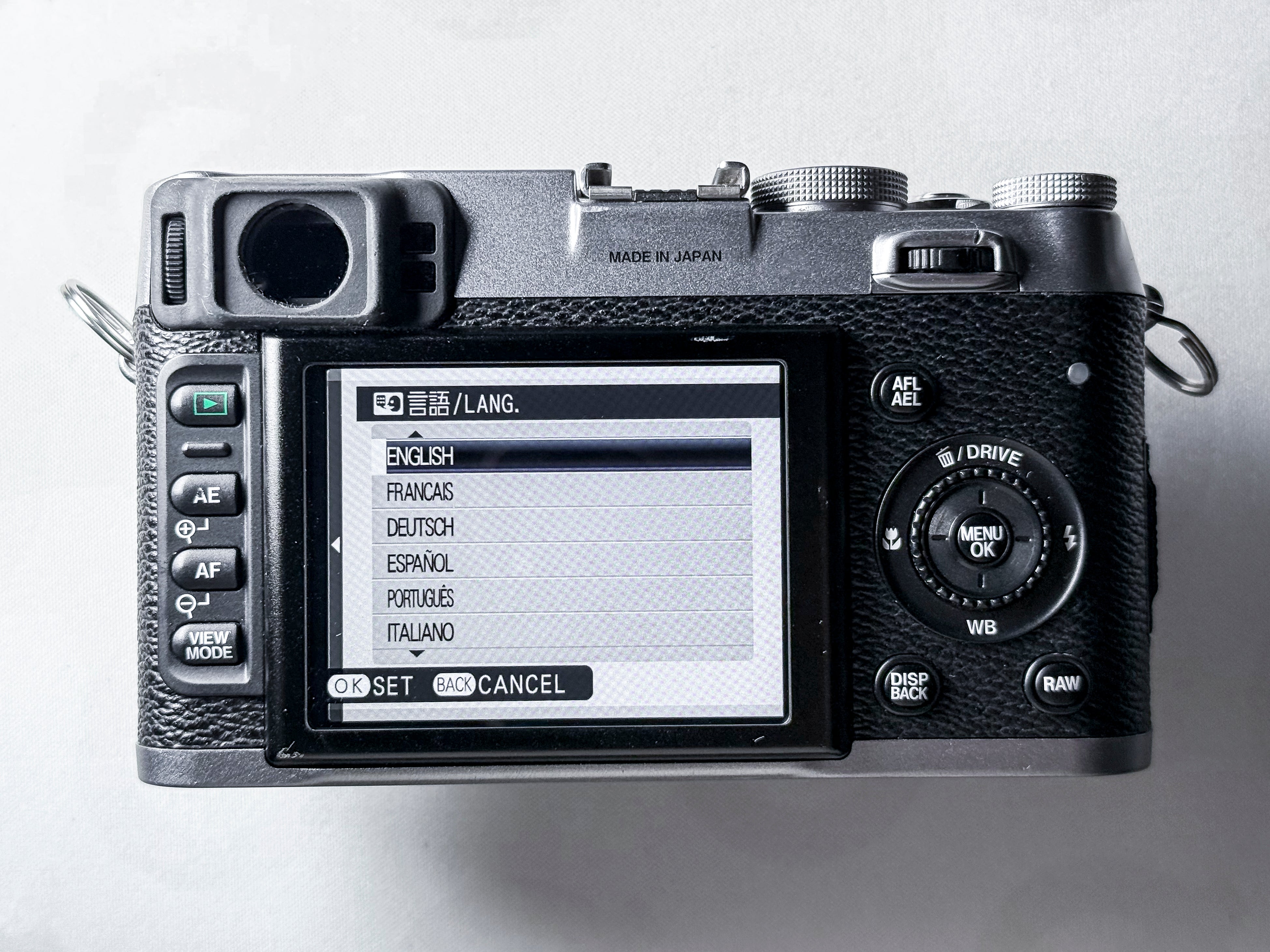 Fujifilm X100 APS-C 23mm f/2.0 Compact Camera - 1 Year Warranty Excellent Fuji