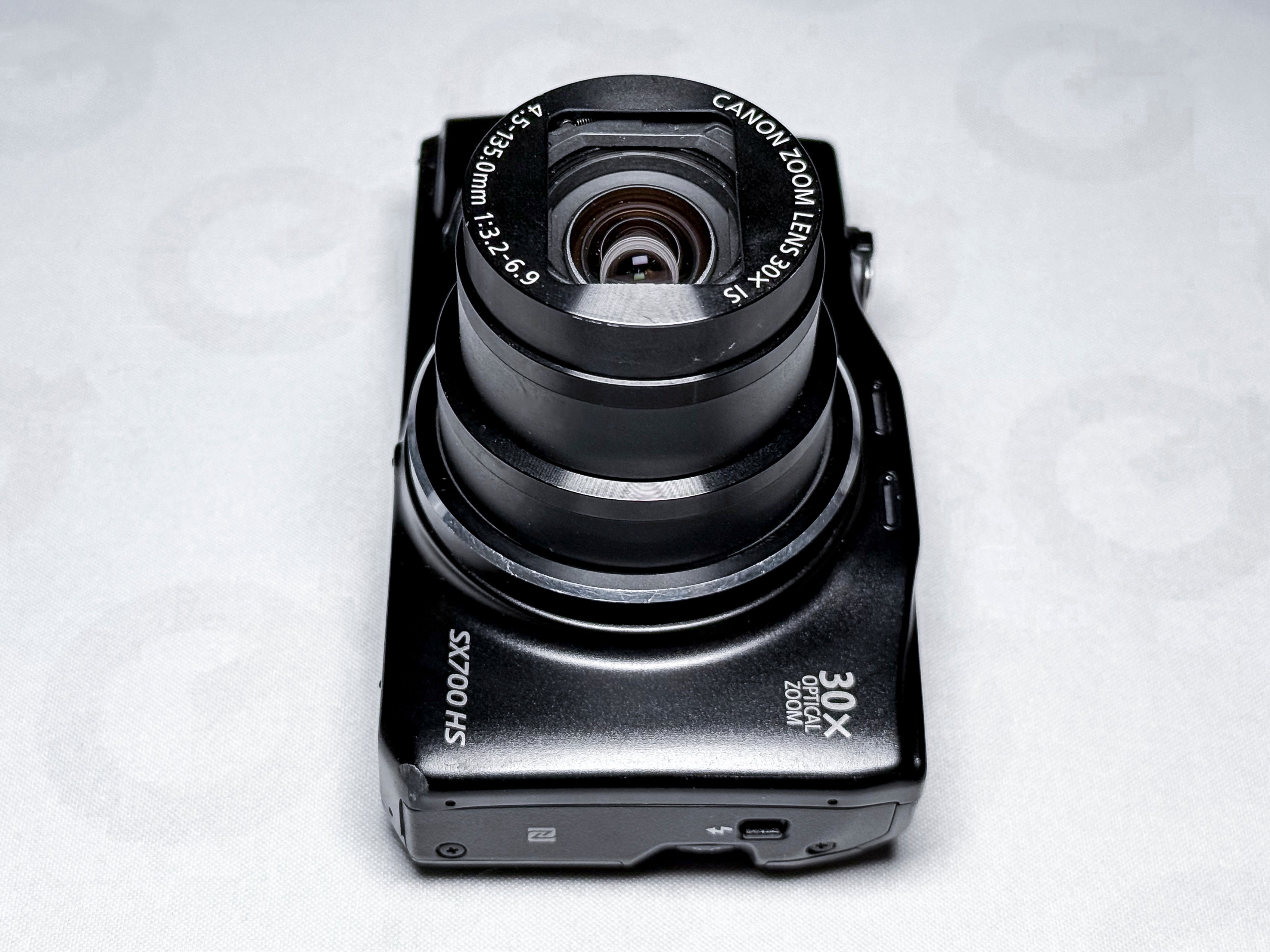 Canon SX700 HS Powershot 30X Zoom - 1 Year Warranty, Perfectly Working