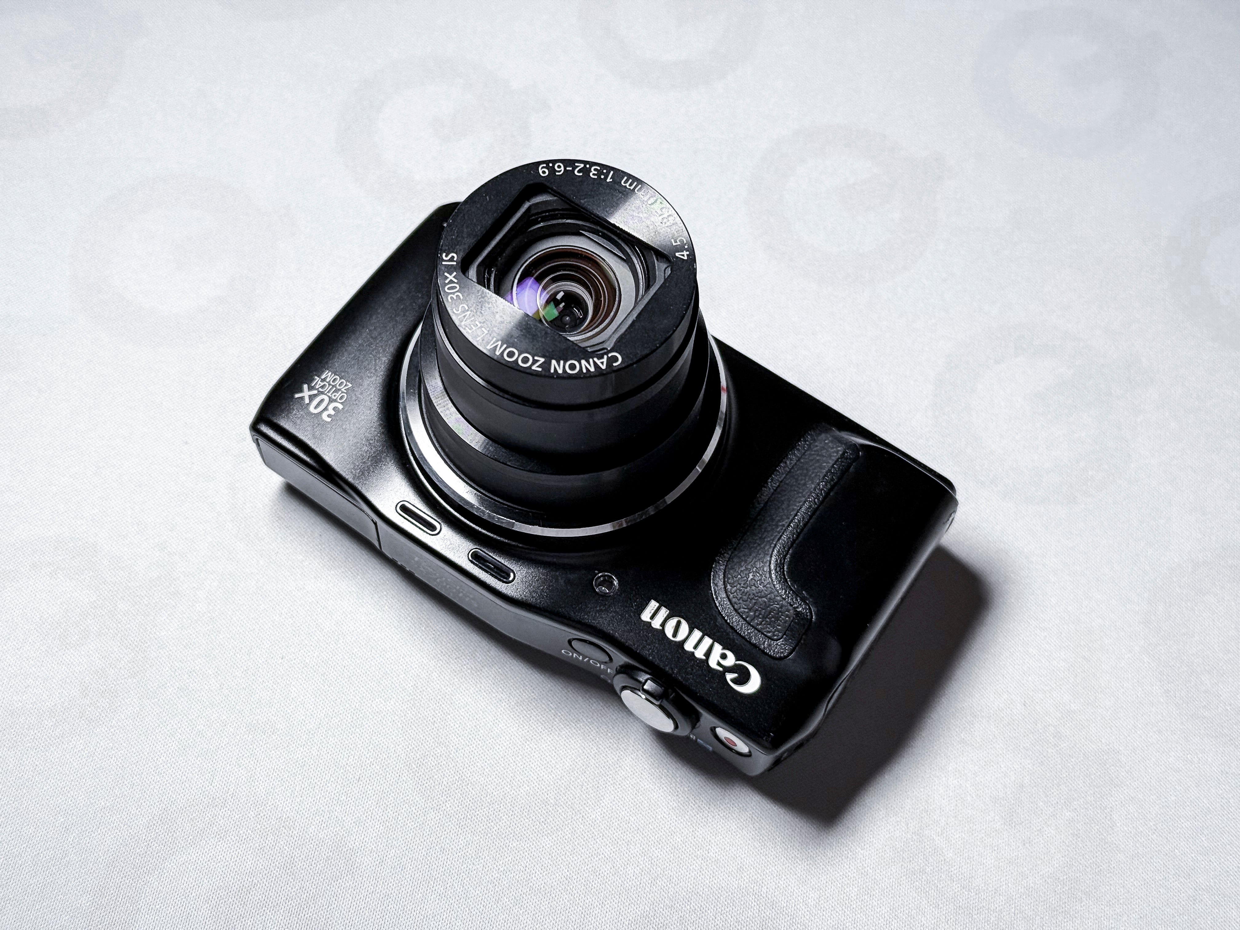 Canon SX700 HS Powershot 30X Zoom - 1 Year Warranty, Perfectly Working