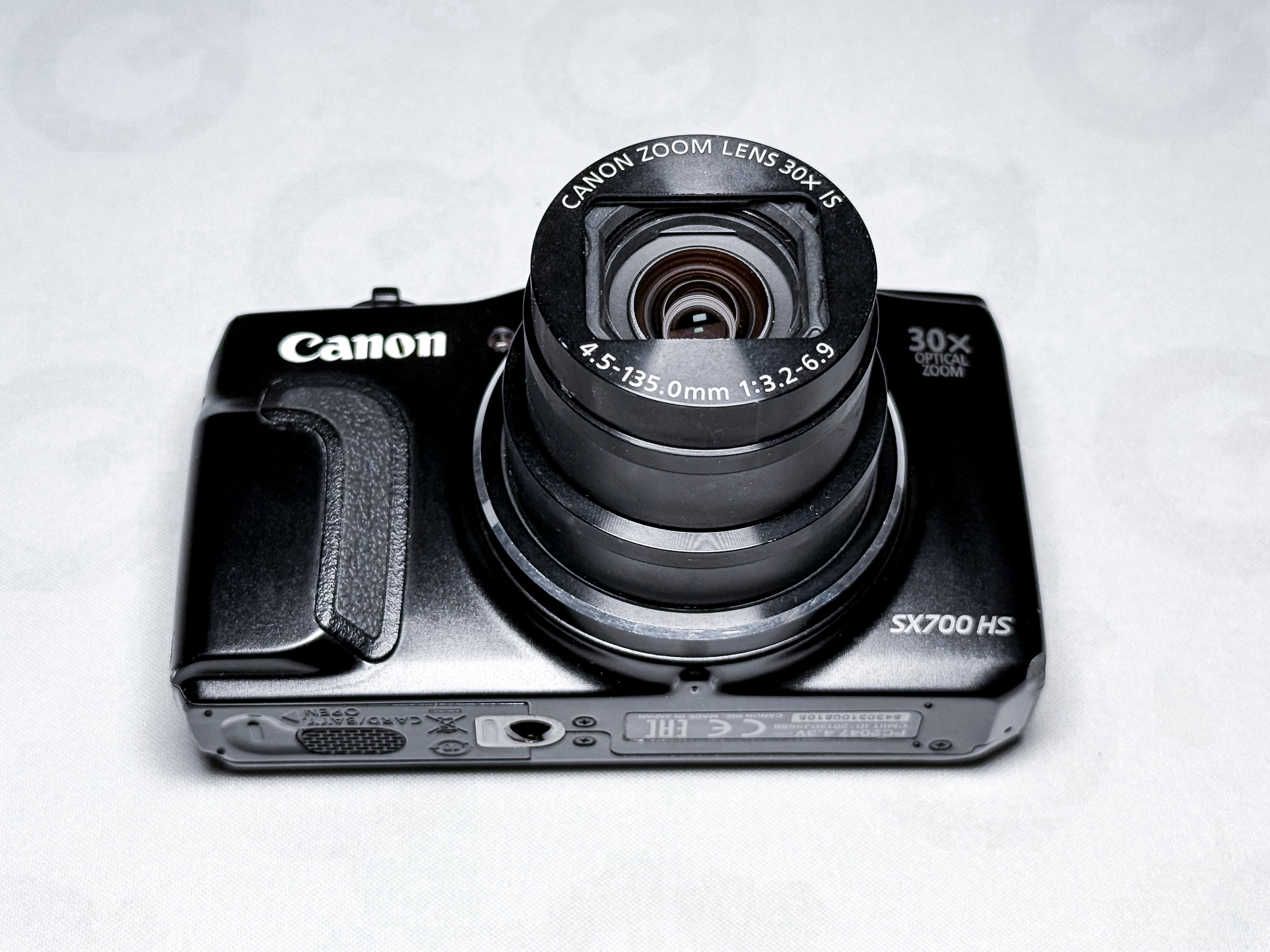 Canon SX700 HS Powershot 30X Zoom - 1 Year Warranty, Perfectly Working