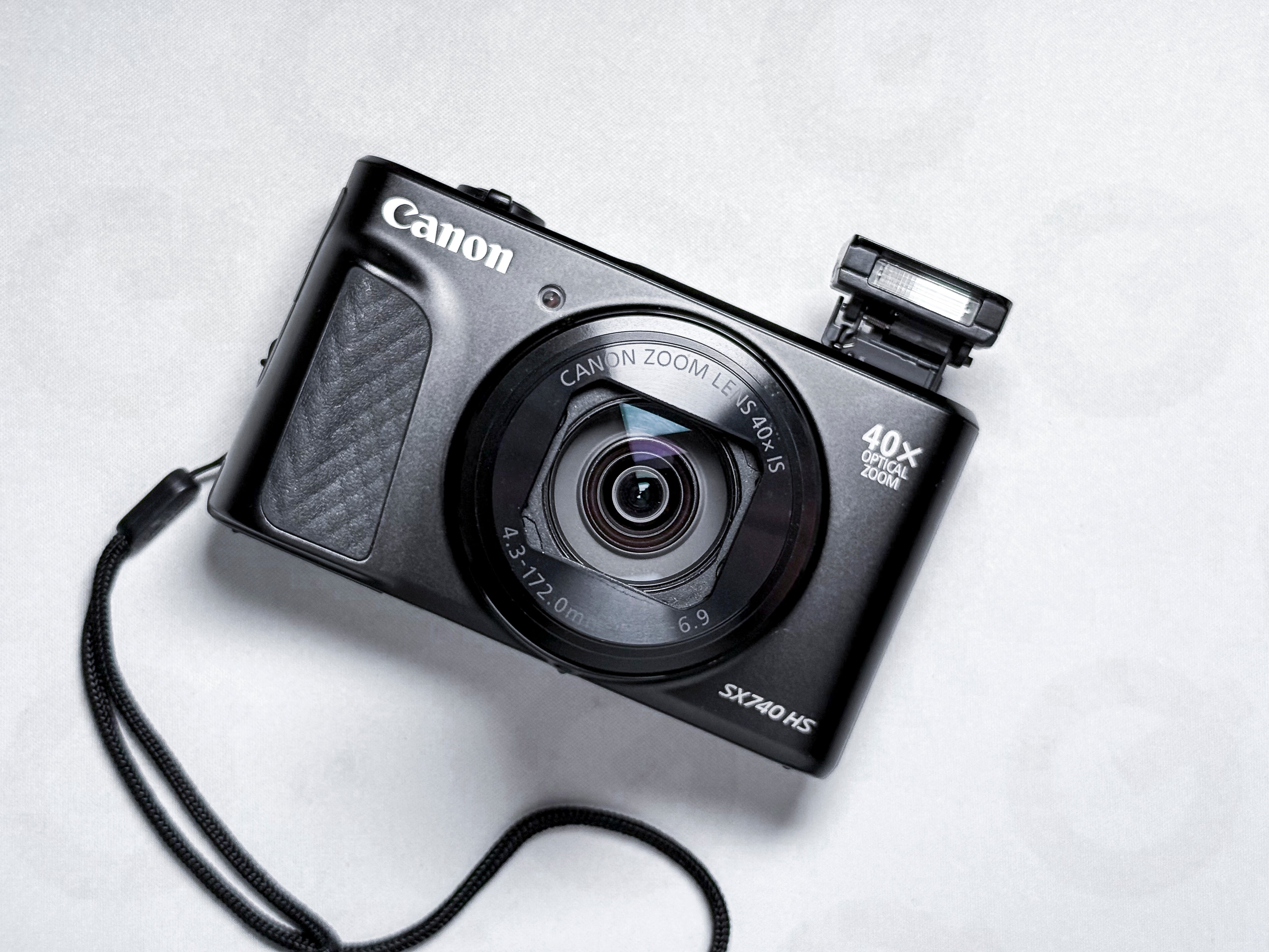Canon SX740 HS Powershot New Lite Edition 40x Zoom - 1 Year Warranty, Near Mint