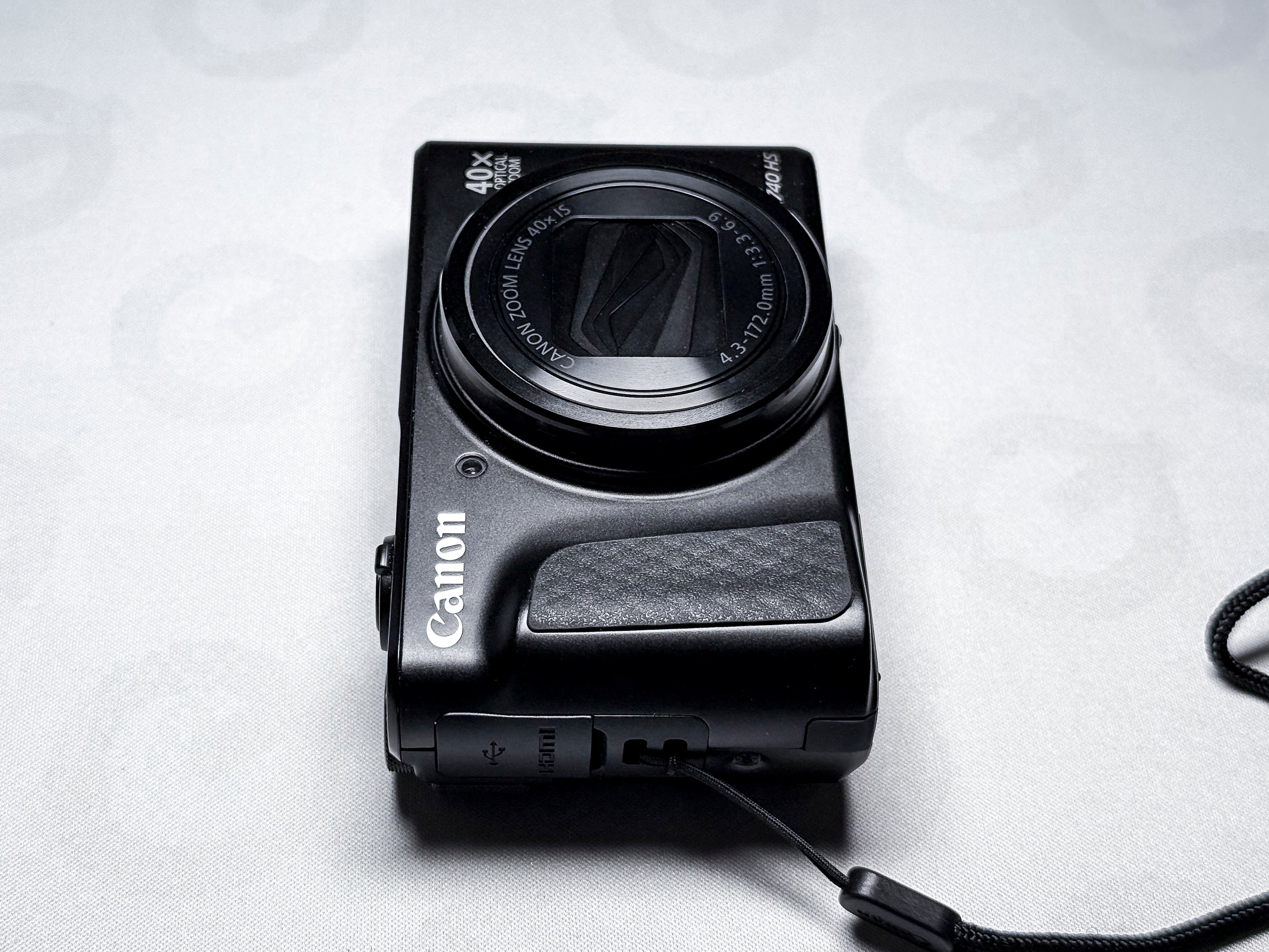 Canon SX740 HS Powershot New Lite Edition 40x Zoom - 1 Year Warranty, Near Mint