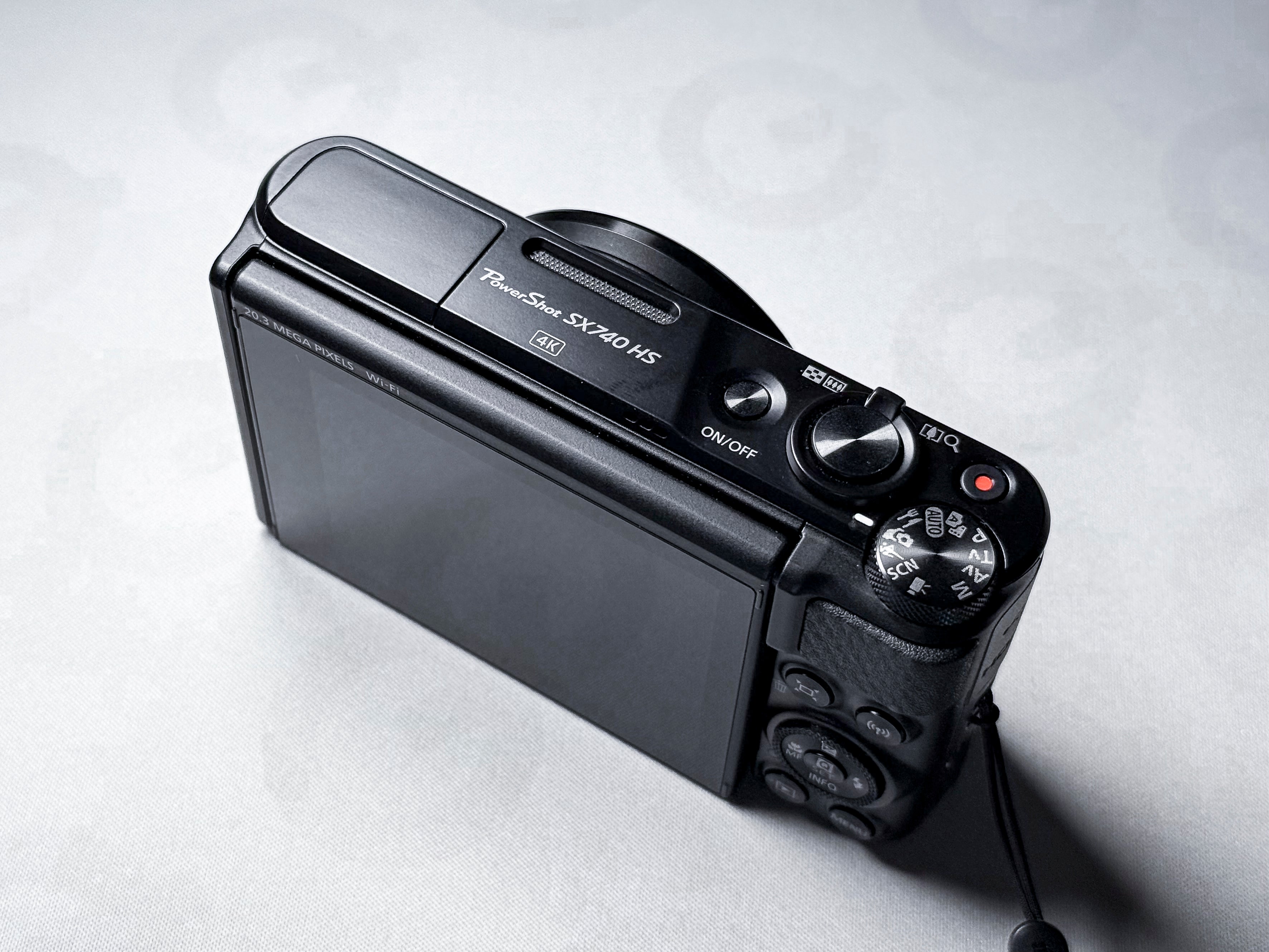 Canon SX740 HS Powershot New Lite Edition 40x Zoom - 1 Year Warranty, Near Mint
