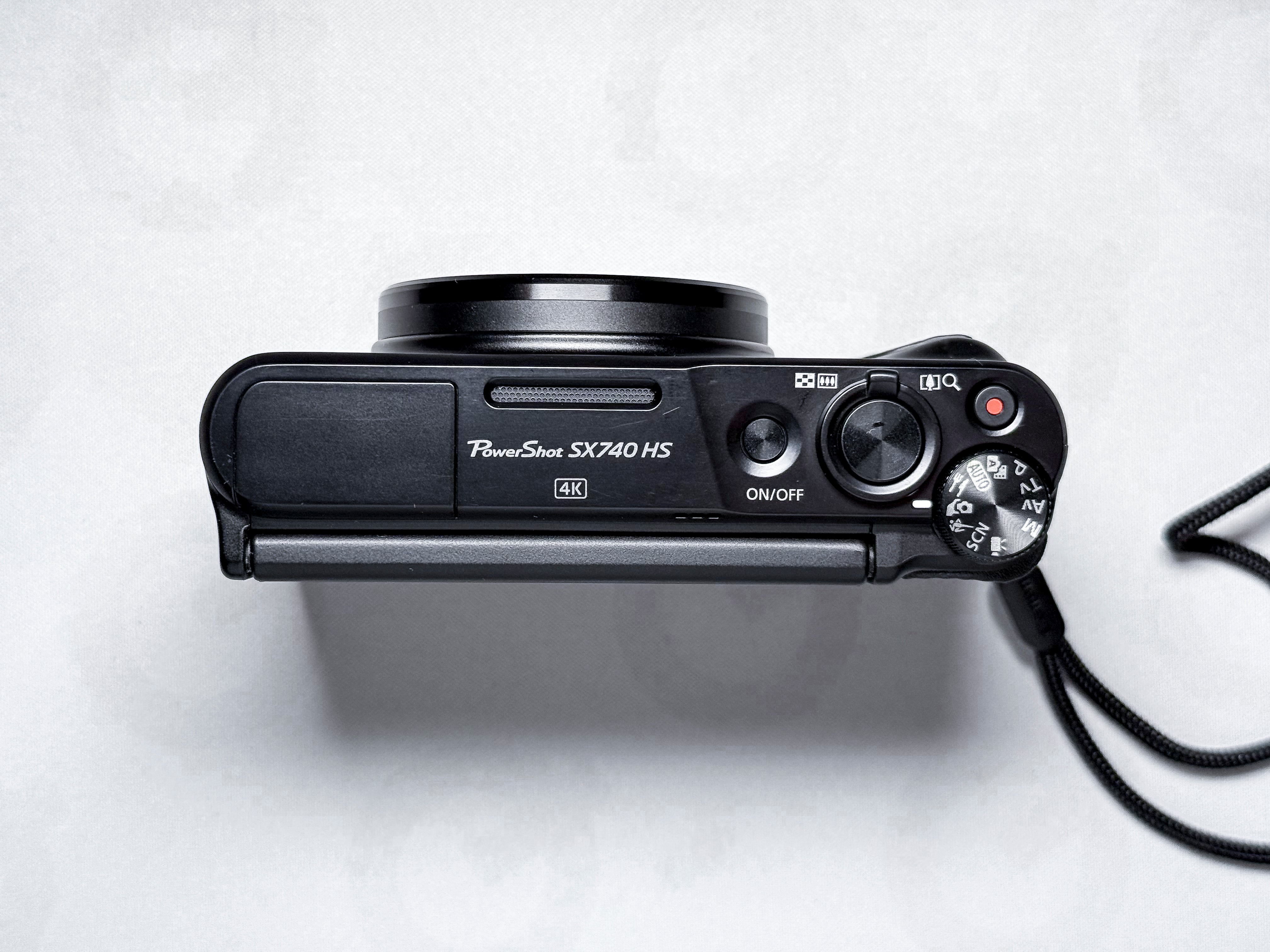 Canon SX740 HS Powershot New Lite Edition 40x Zoom - 1 Year Warranty, Near Mint