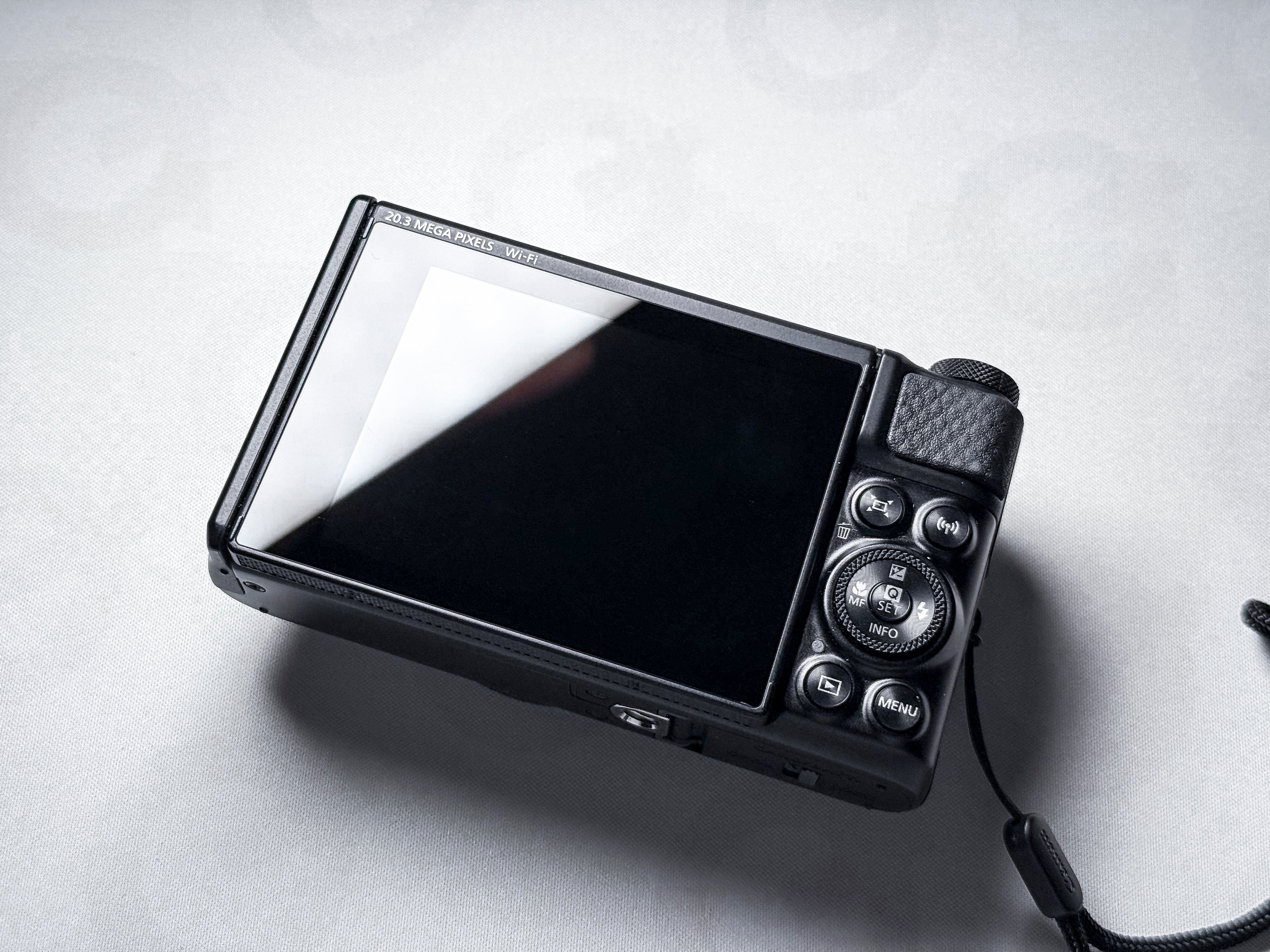 Canon SX740 HS Powershot New Lite Edition 40x Zoom - 1 Year Warranty, Near Mint
