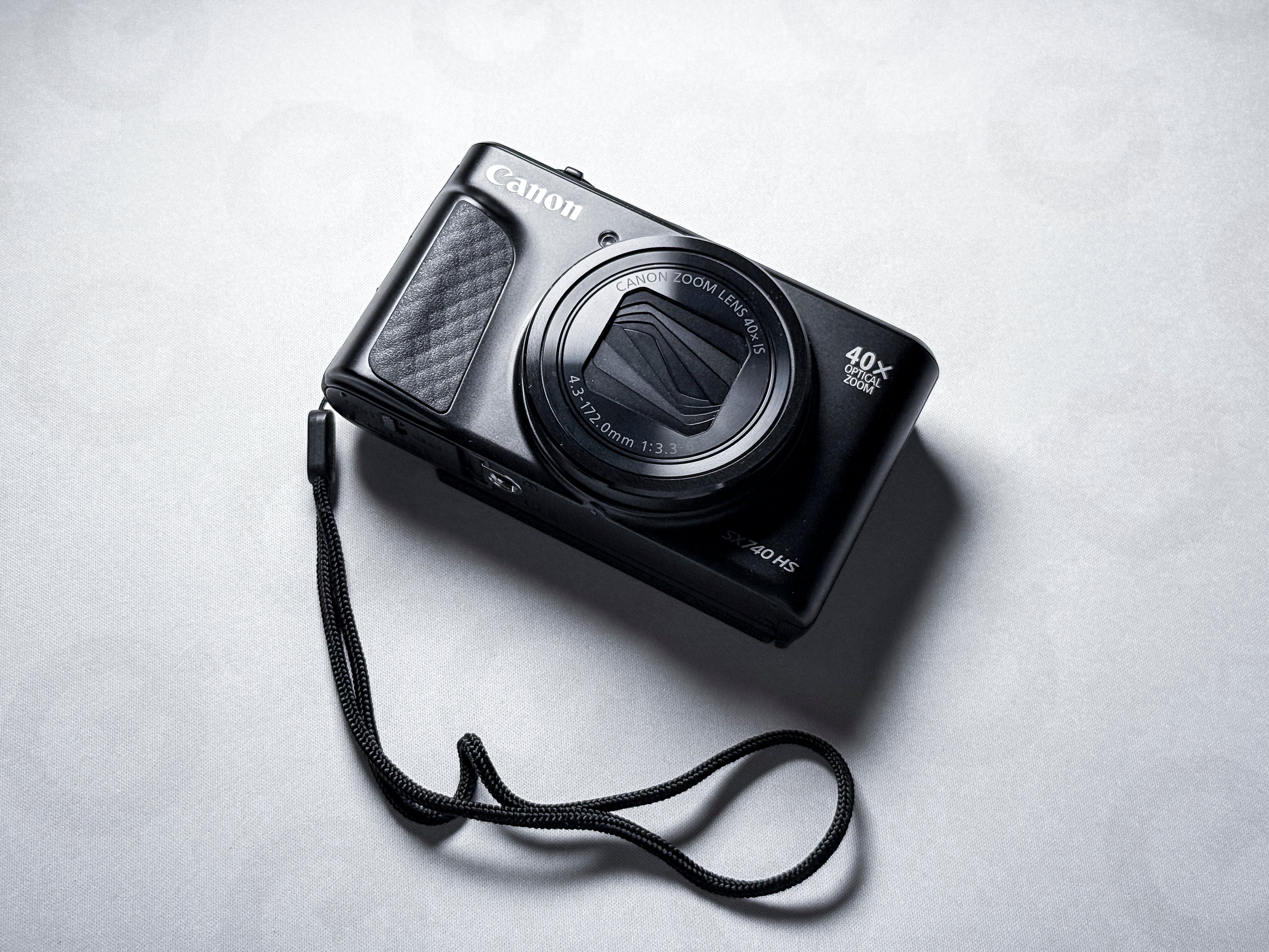 Canon SX740 HS Powershot New Lite Edition 40x Zoom - 1 Year Warranty, Near Mint