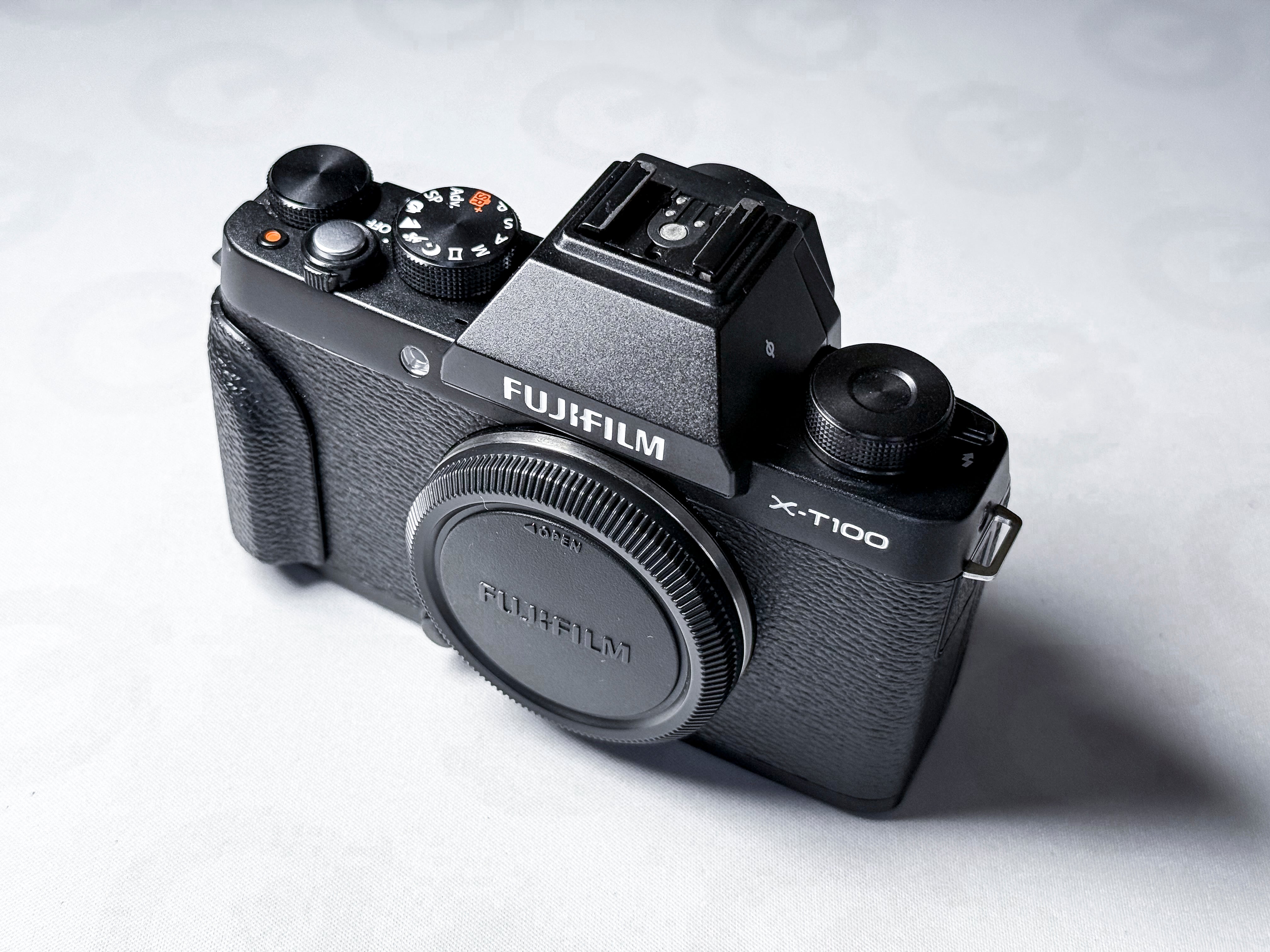 Fujifilm X-T100 APS-C Mirrorless - 1 Year Warranty, Perfectly Working Fuji XT100