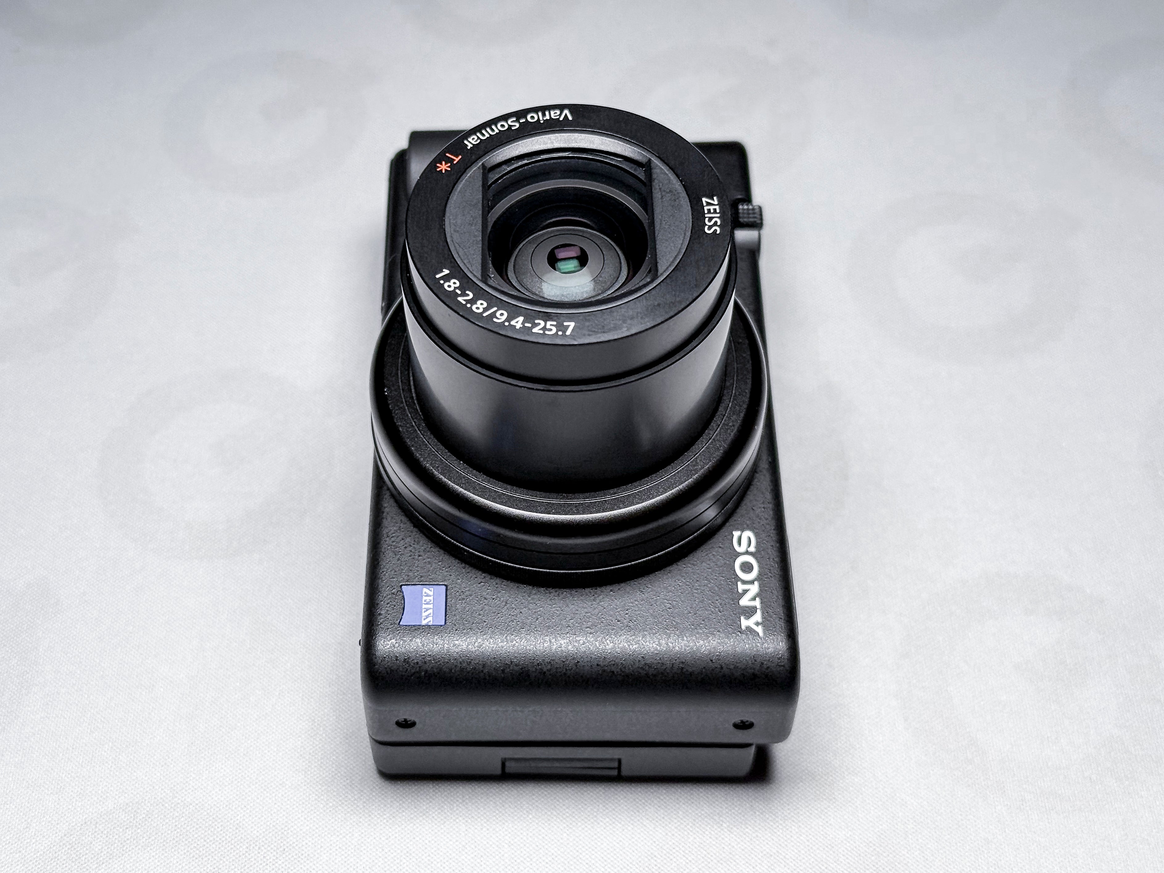 Sony ZV-1 20.1 Mpx Compact Camera 4K Vlog - 1 Year Warranty, Near Mint
