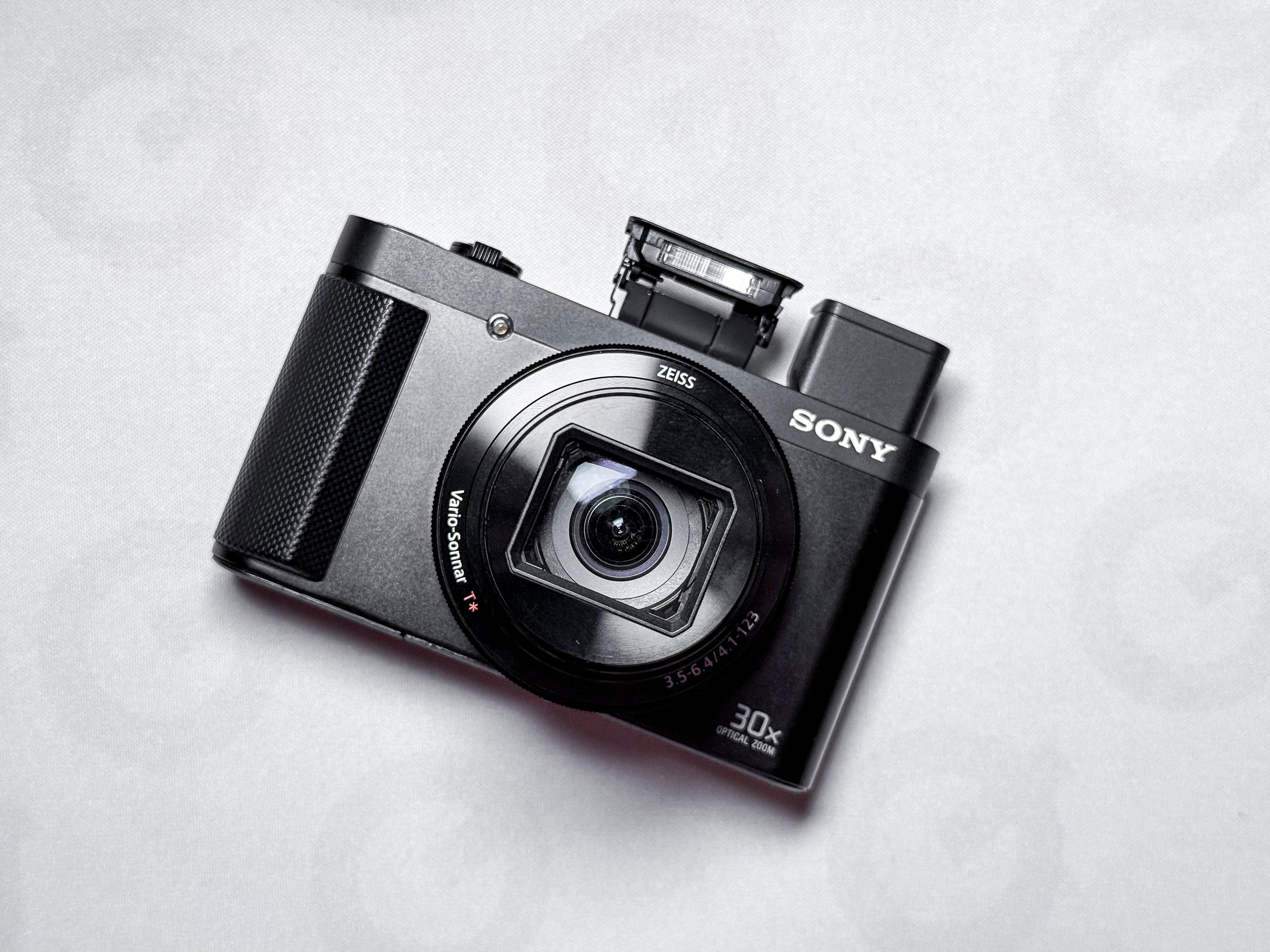 Sony Cyber-shot HX90V 18.2 Mpx 30x - 1 Year Warranty, Excellent HX-90V