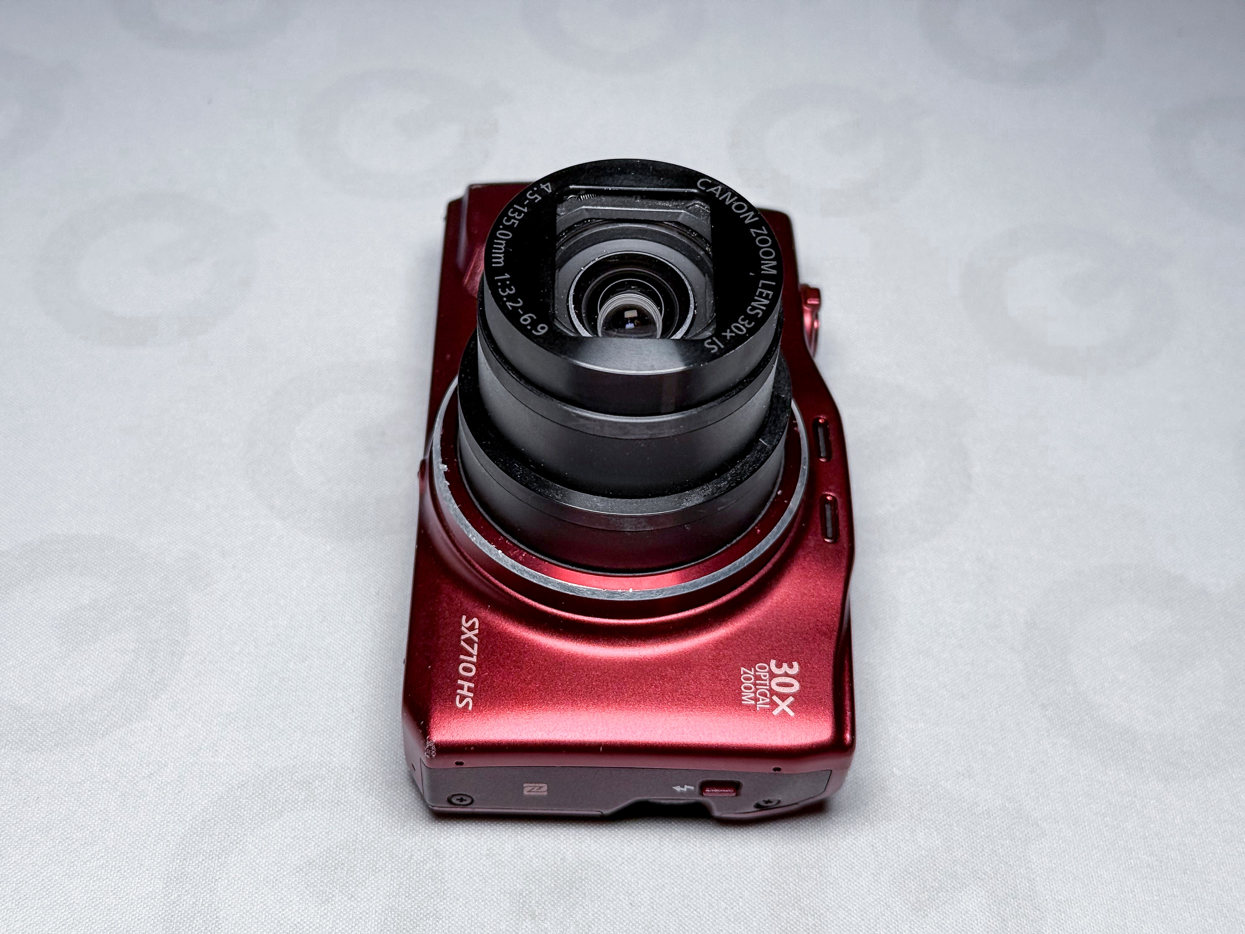 Canon SX700 HS Powershot 30X Zoom - 1 Year Warranty, Perfectly Working