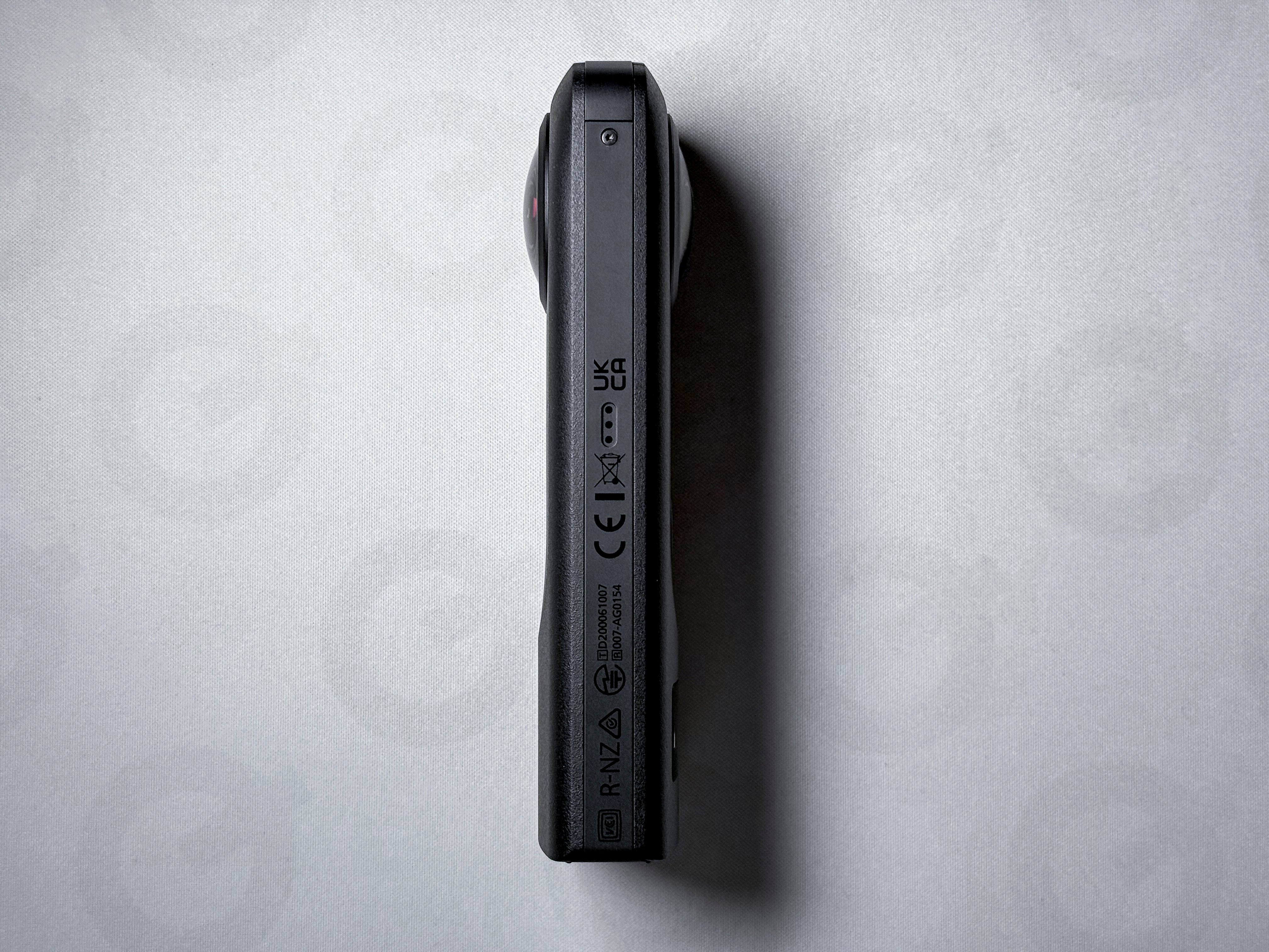 Fotocamera Ricoh Theta Z1 360 con sensore da 1 pollice - 1 anno di garanzia, quasi perfetta