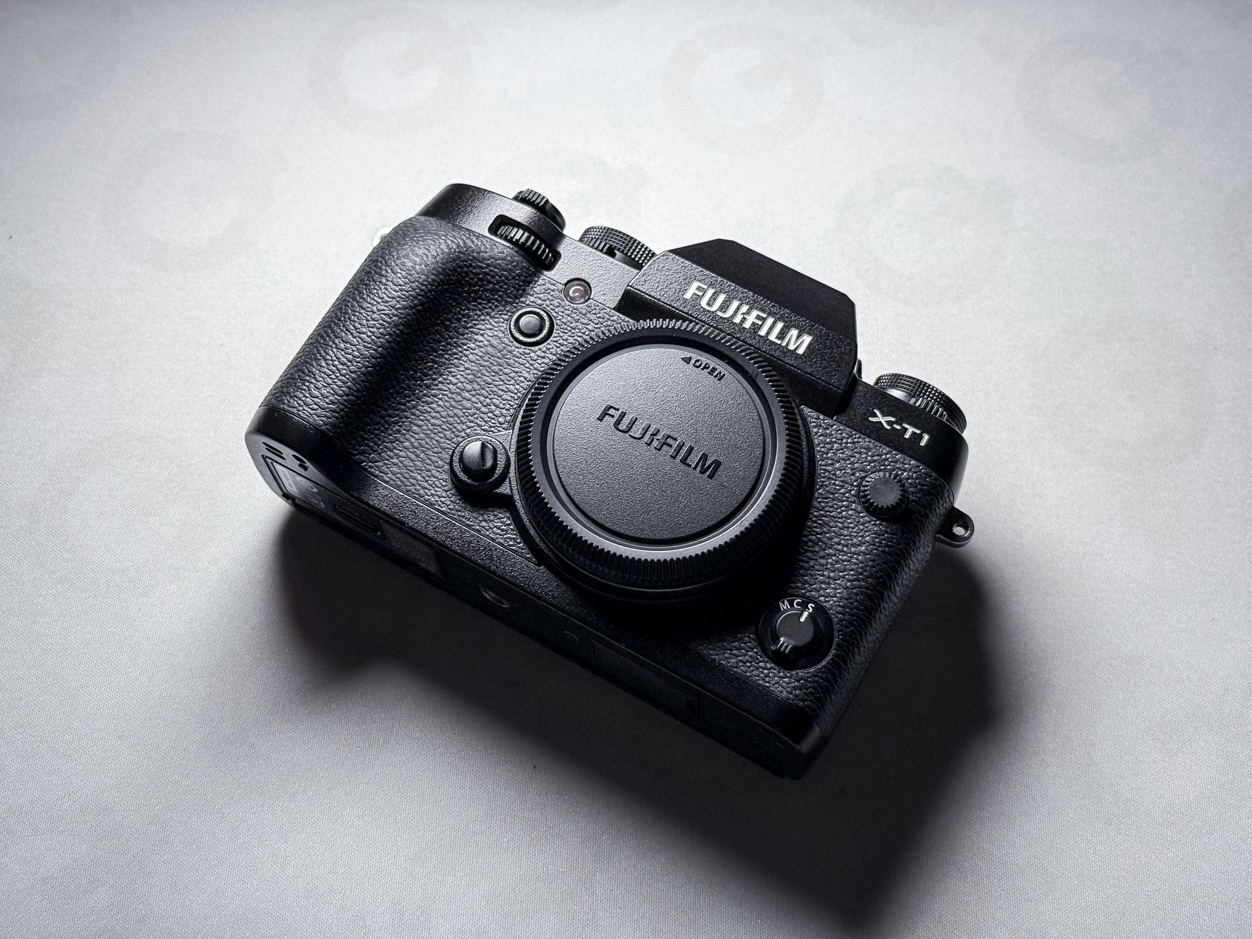 Fujifilm X-T1 Mirrorless APS-C - 1 Year Warranty, Excellent Fuji XT1