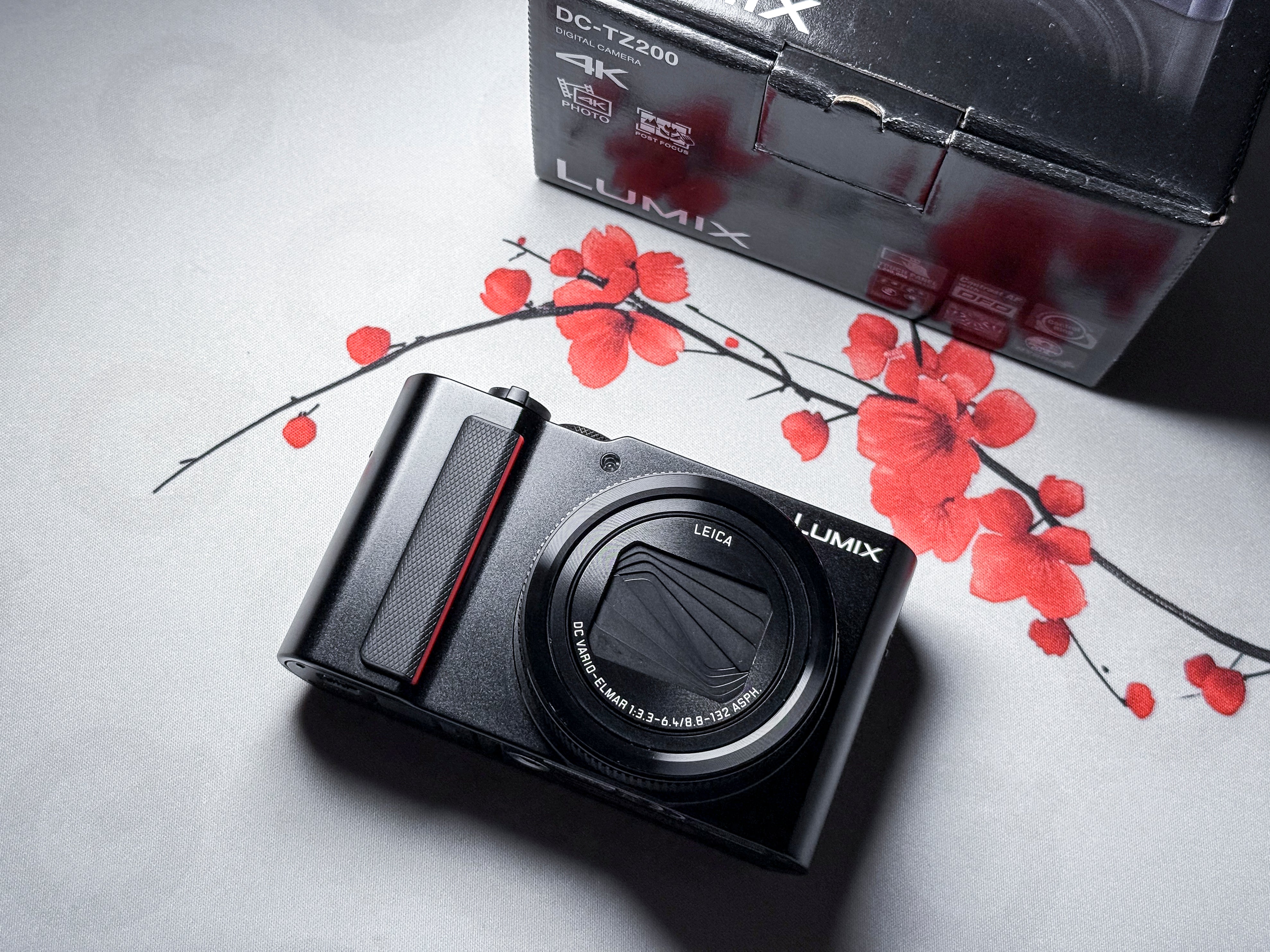 Panasonic Lumix TZ200 15x Leica Lens - 1 Year Warranty, Perfectly Working