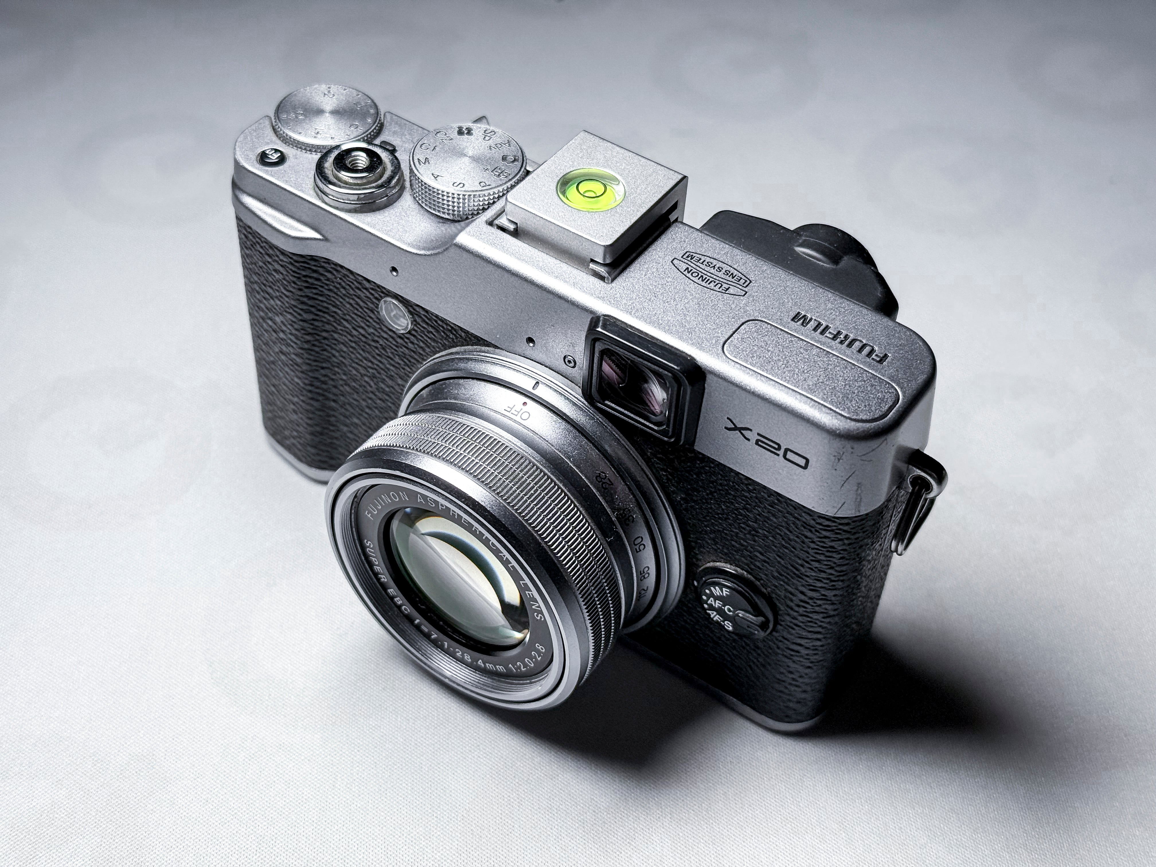 Fujifilm X20 Digital Camera with case- 1 Year Warranty, Excellent