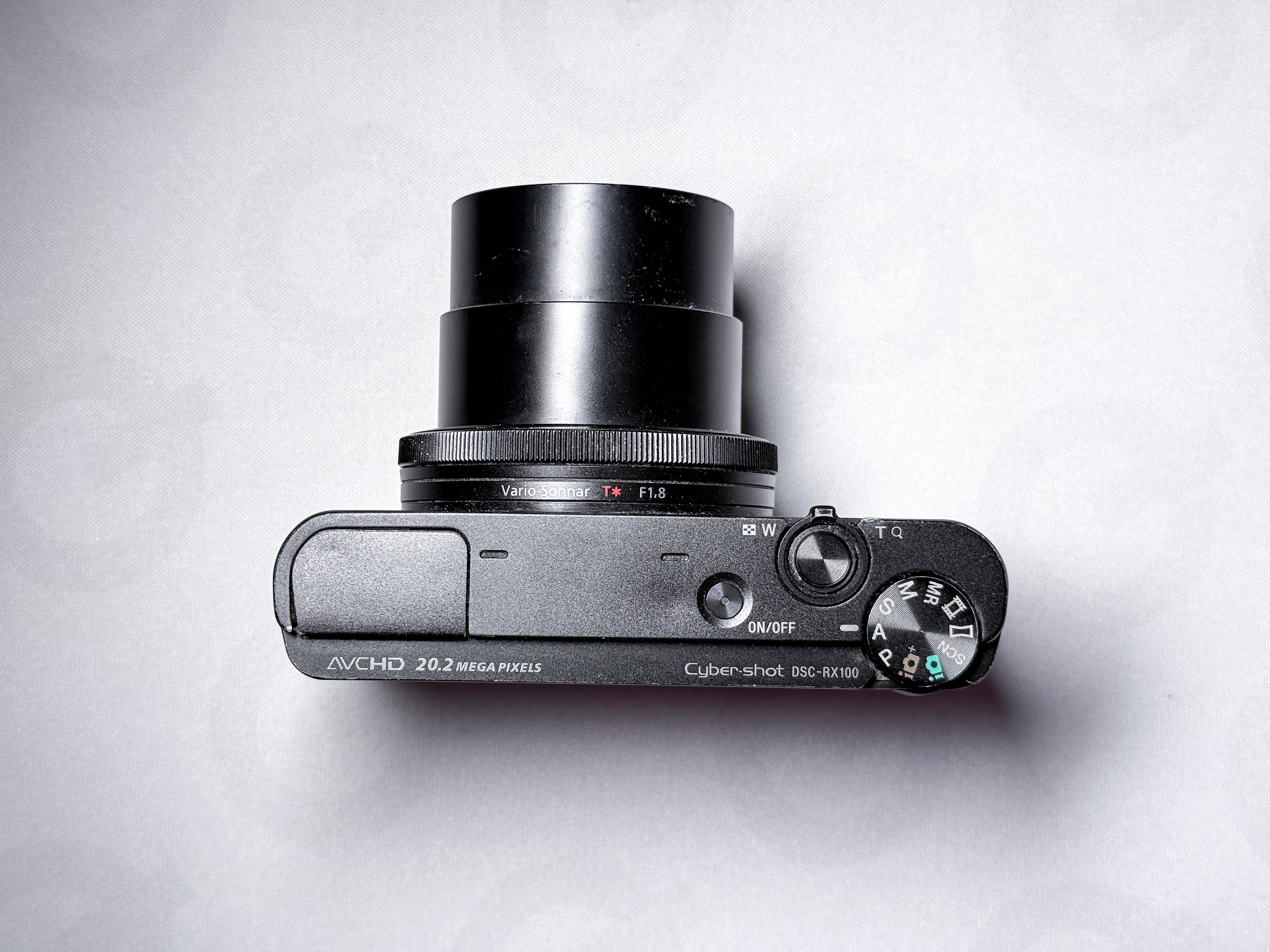 Sony RX100 Cyber-shot DSC-RX100 - For spare or repair, lens error