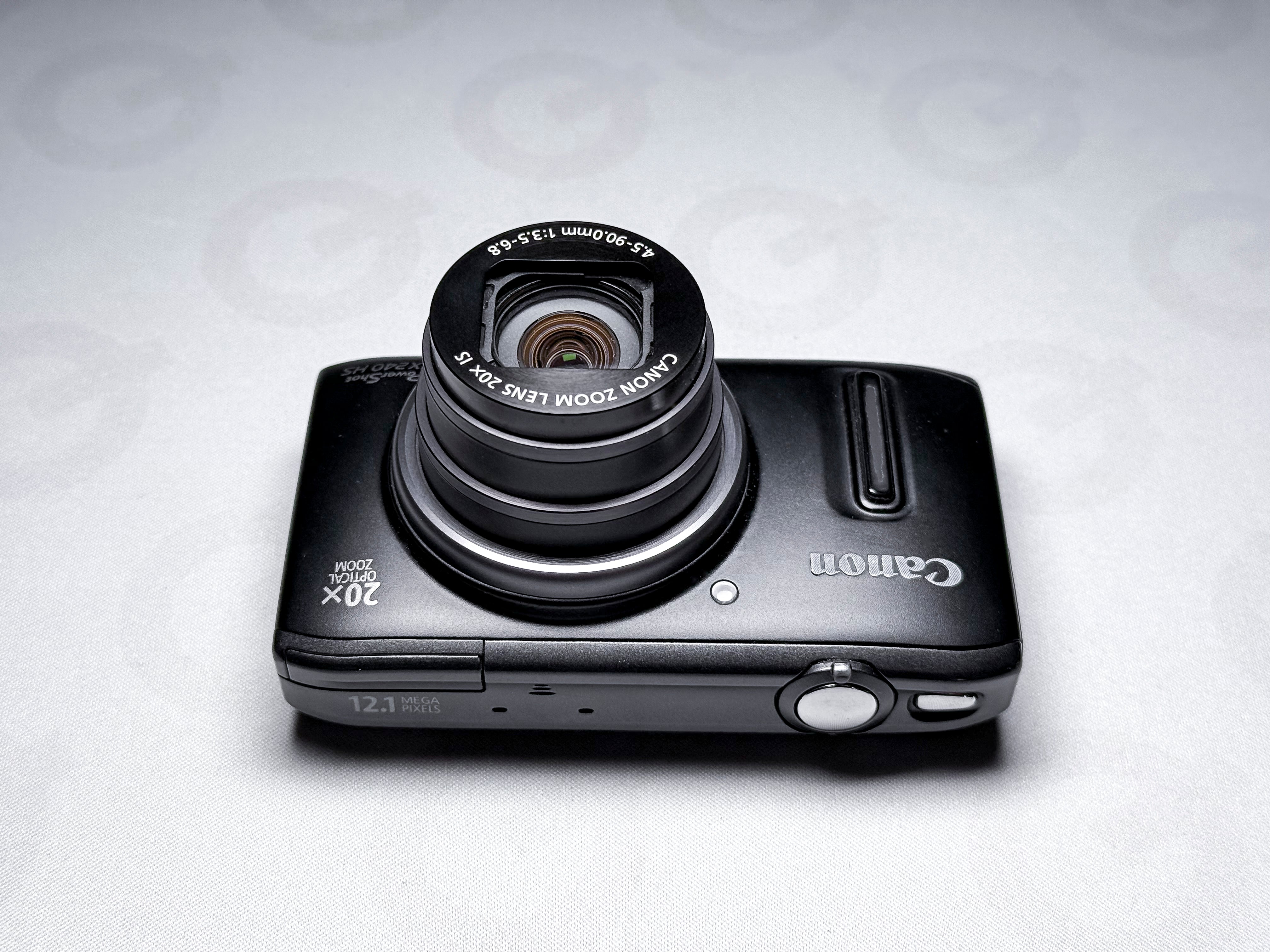 Canon Powershot SX240 HS 20x Zoom Compact Camera - 1 Year Warranty, Near Mint