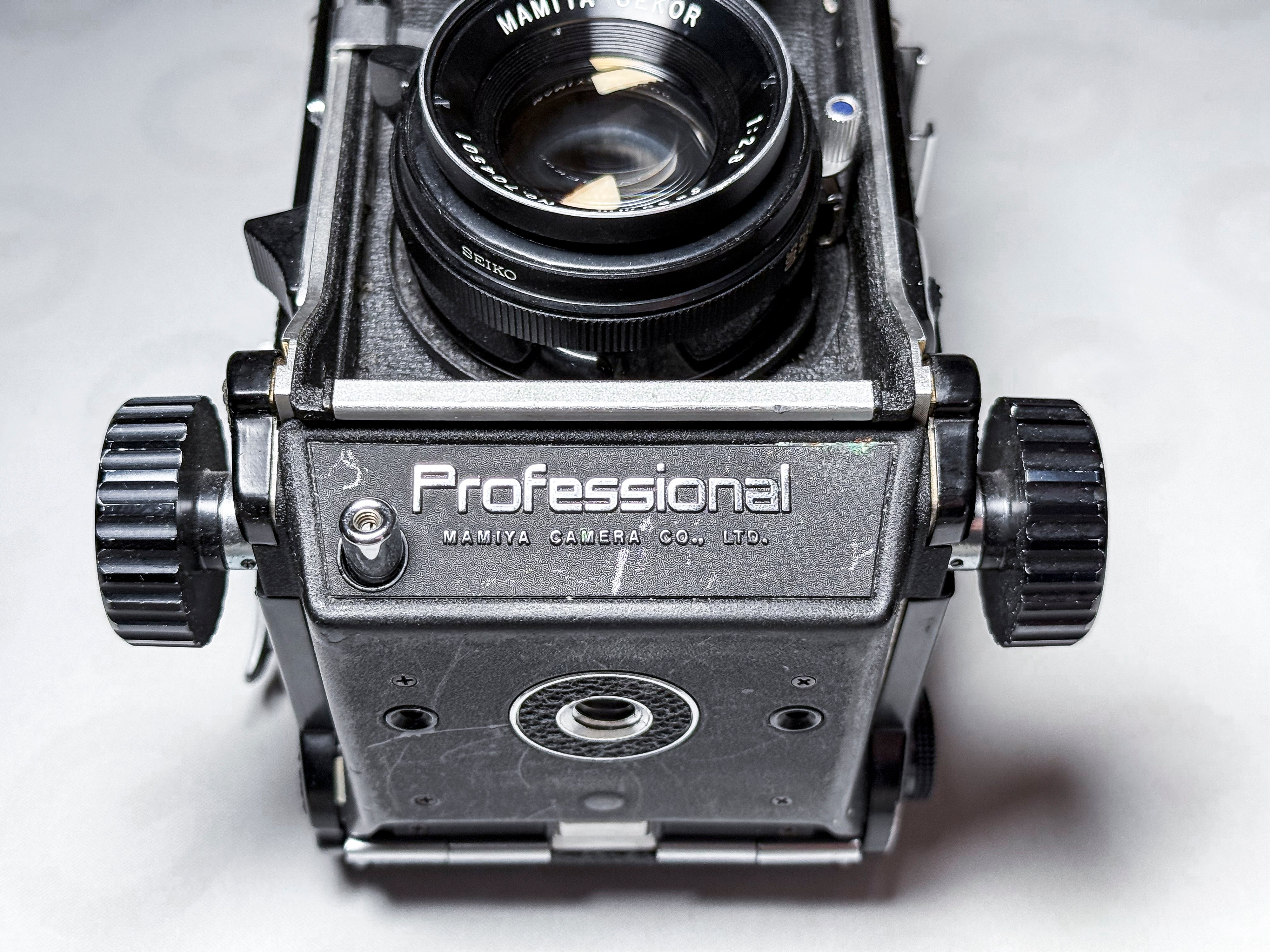 Mamiya C330 + Sekor 80mm f/2.8  Blue Dot Medium Format 120 Film Camera - Tested