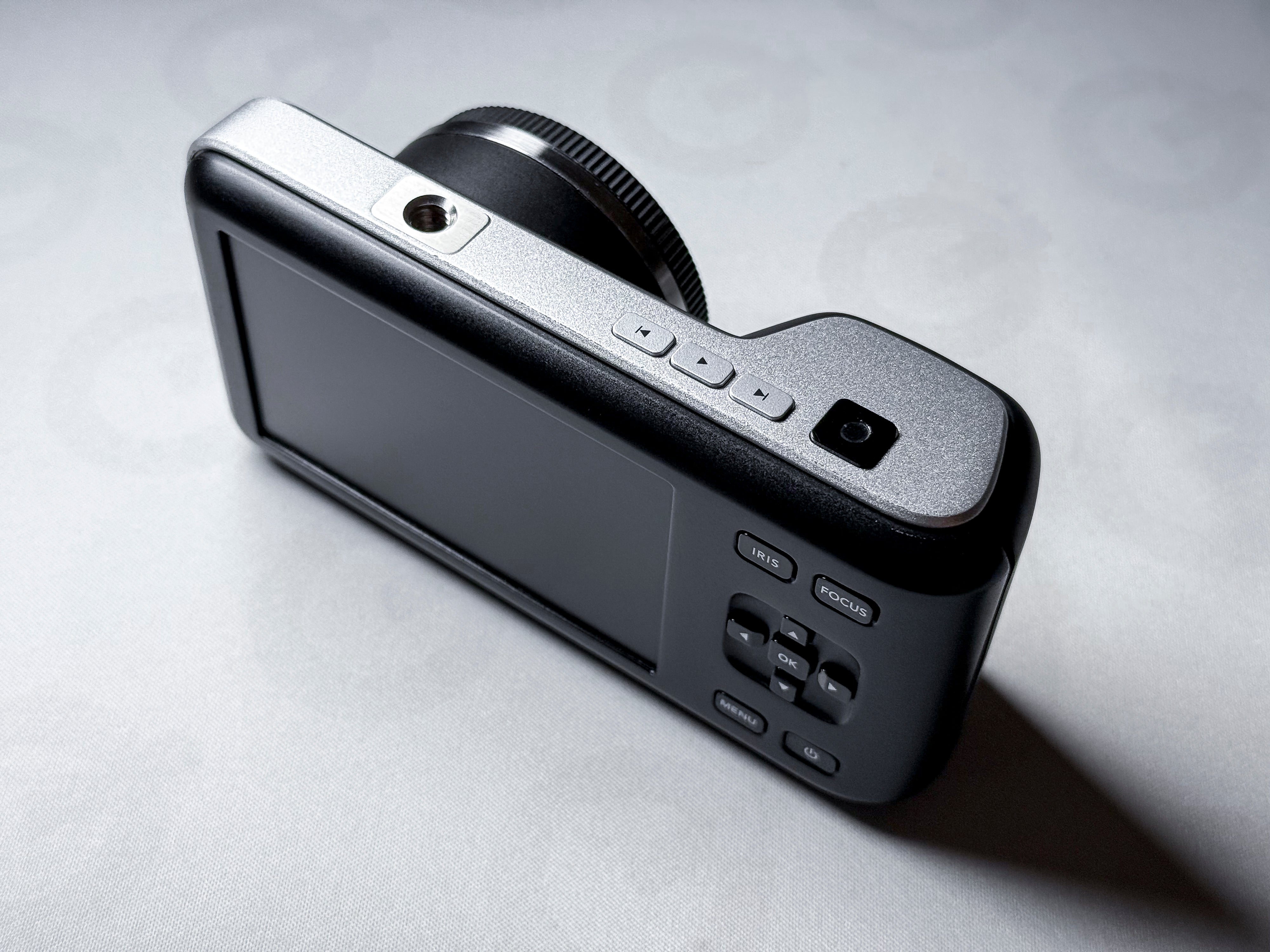 Blackmagic Design Pocket Cinema Camera Super 16 BMPCC - Funzionante, problema con il piccolo LCD