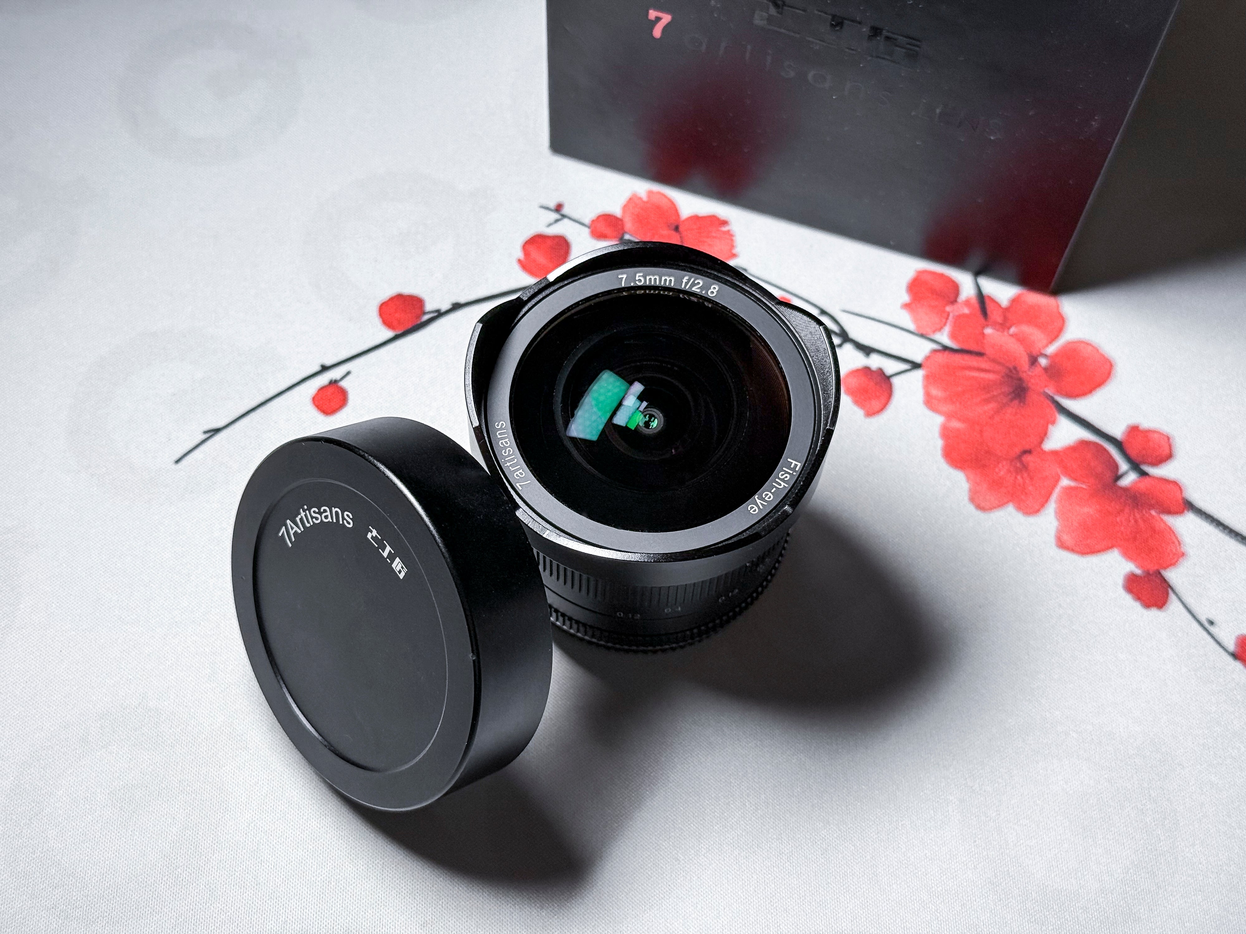 Fisheye 7,5 mm f/2,8 7Artisans per M43 Quattro Terzi - Garanzia di 1 anno, eccellente