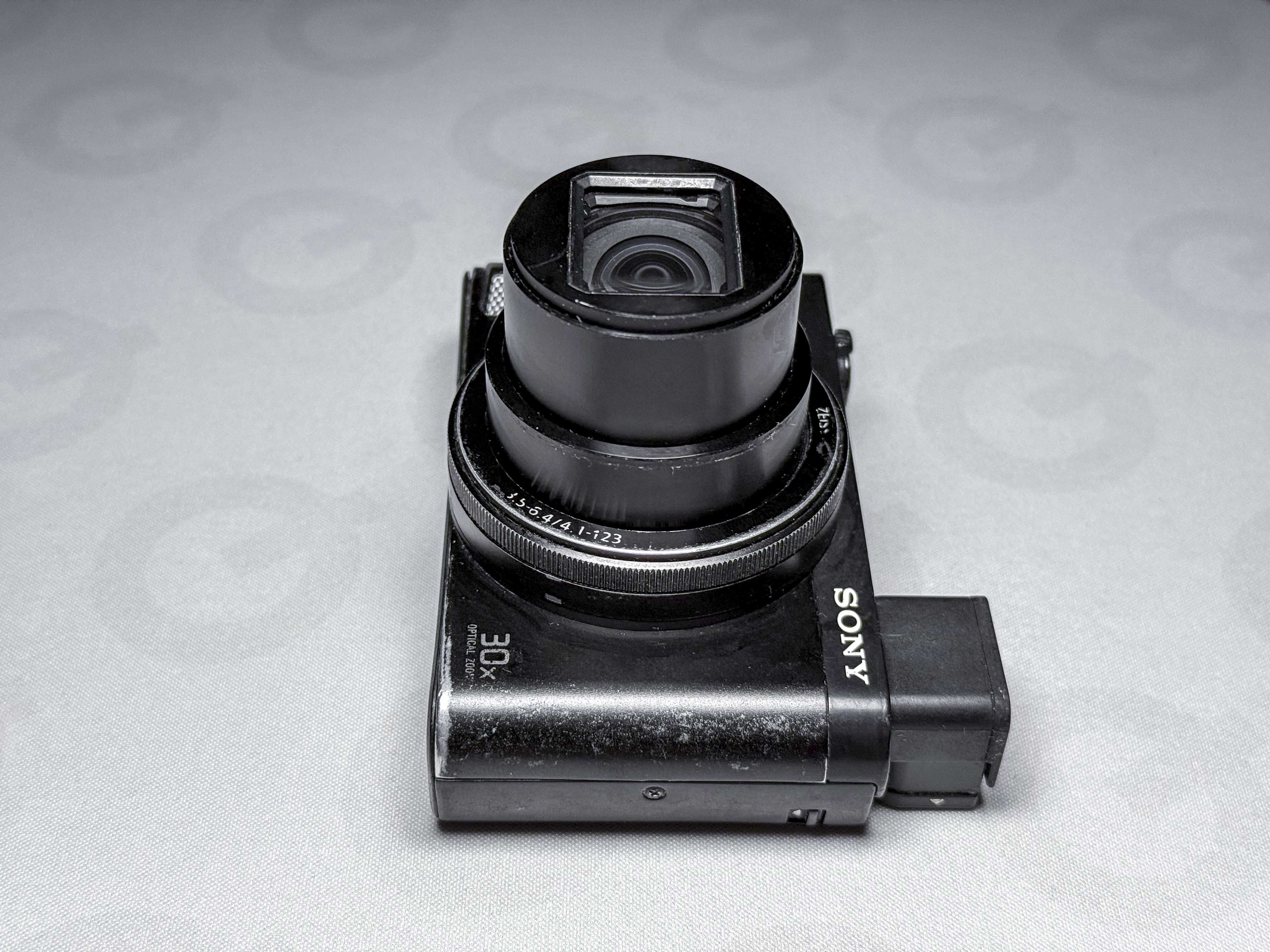 Sony HX90 Cyber-Shot 30x Compact Camera - Working except for the flash, read