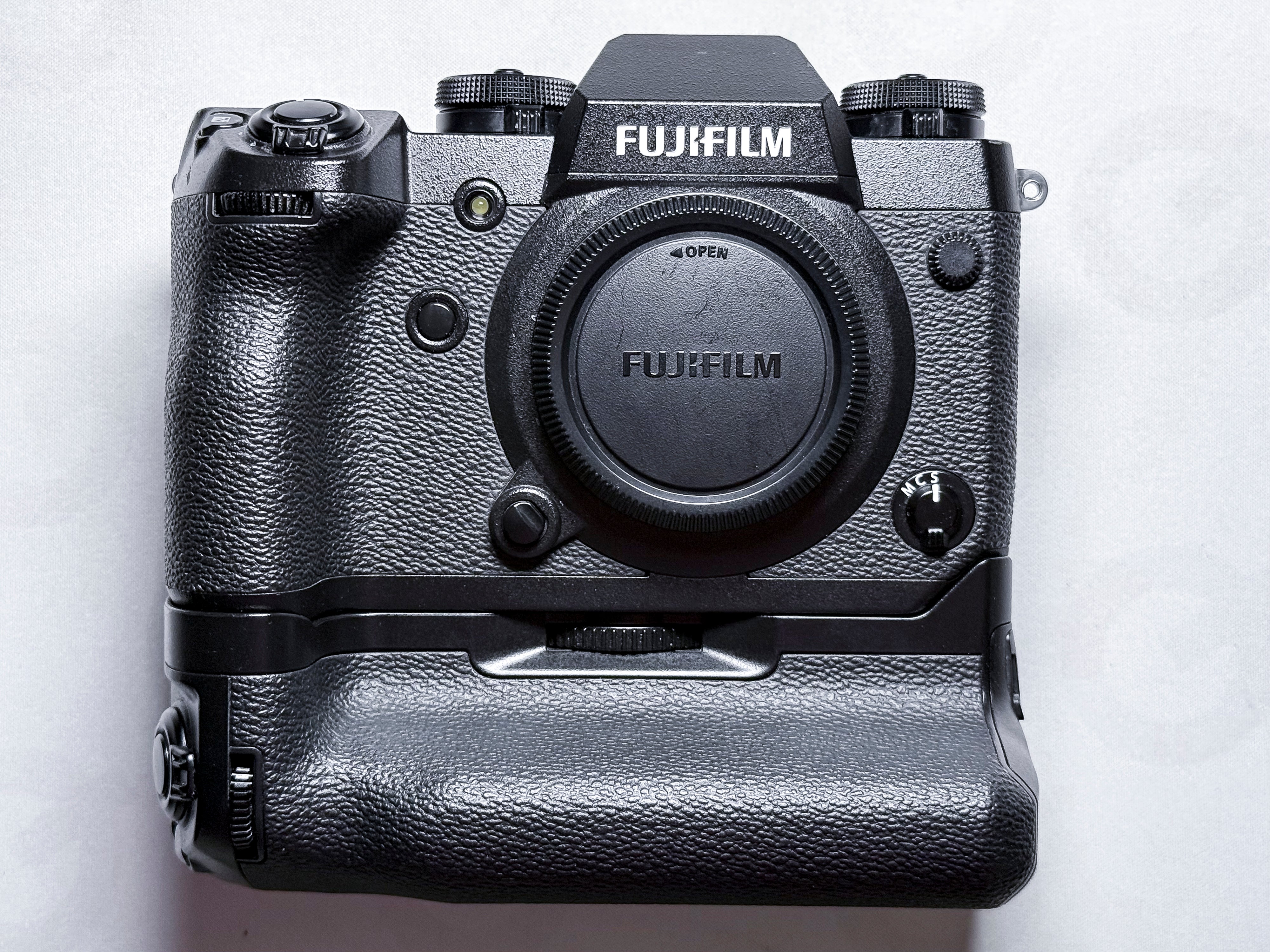 Fujifilm X-H1 Mirrorless Camera + BG - 1 Year Warranty, Excellent, Fuji XH1