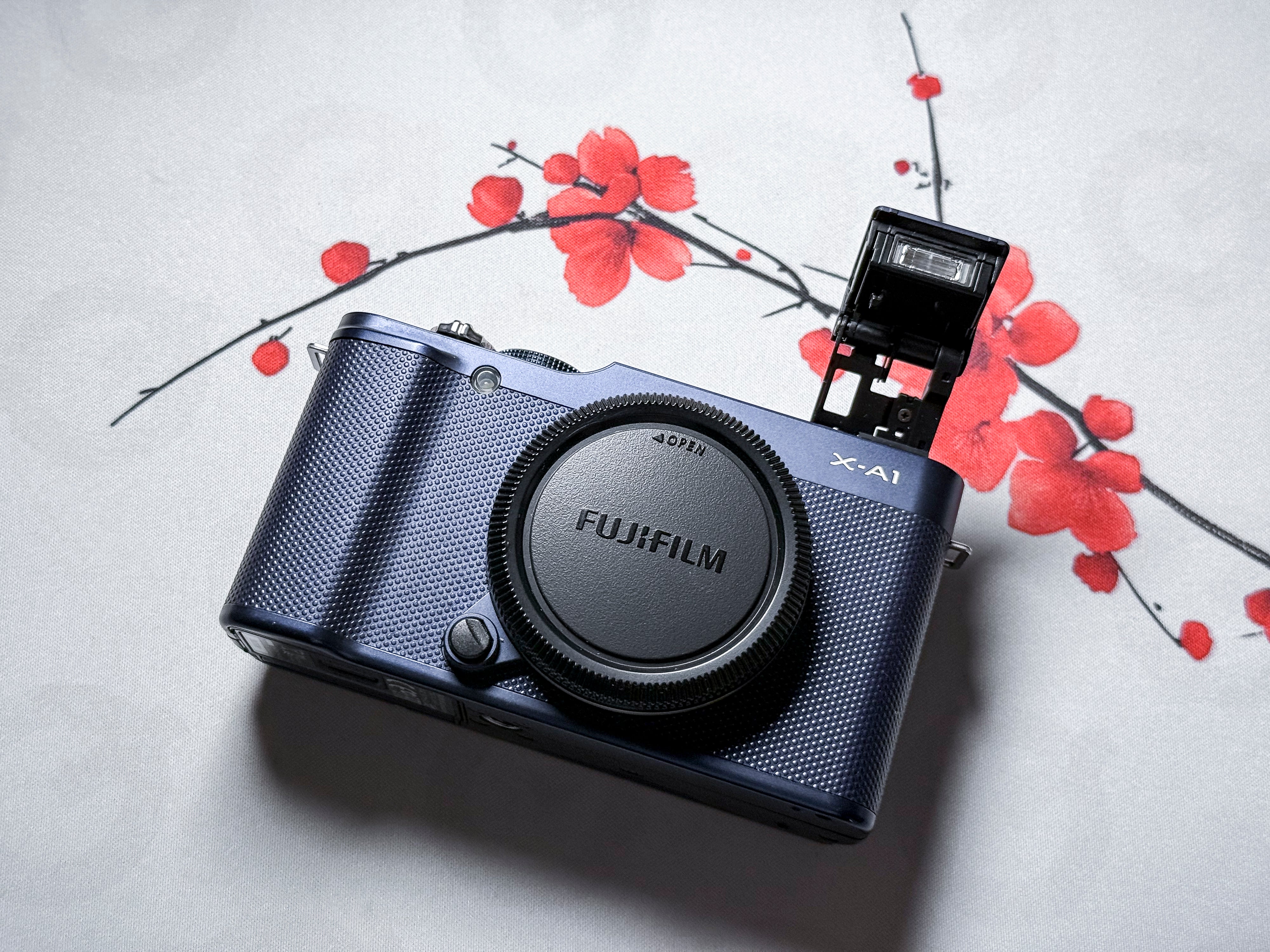 Fotocamera mirrorless Fujifilm X-A1 16,3 Mpx - 1 anno di garanzia, quasi perfetta XA1