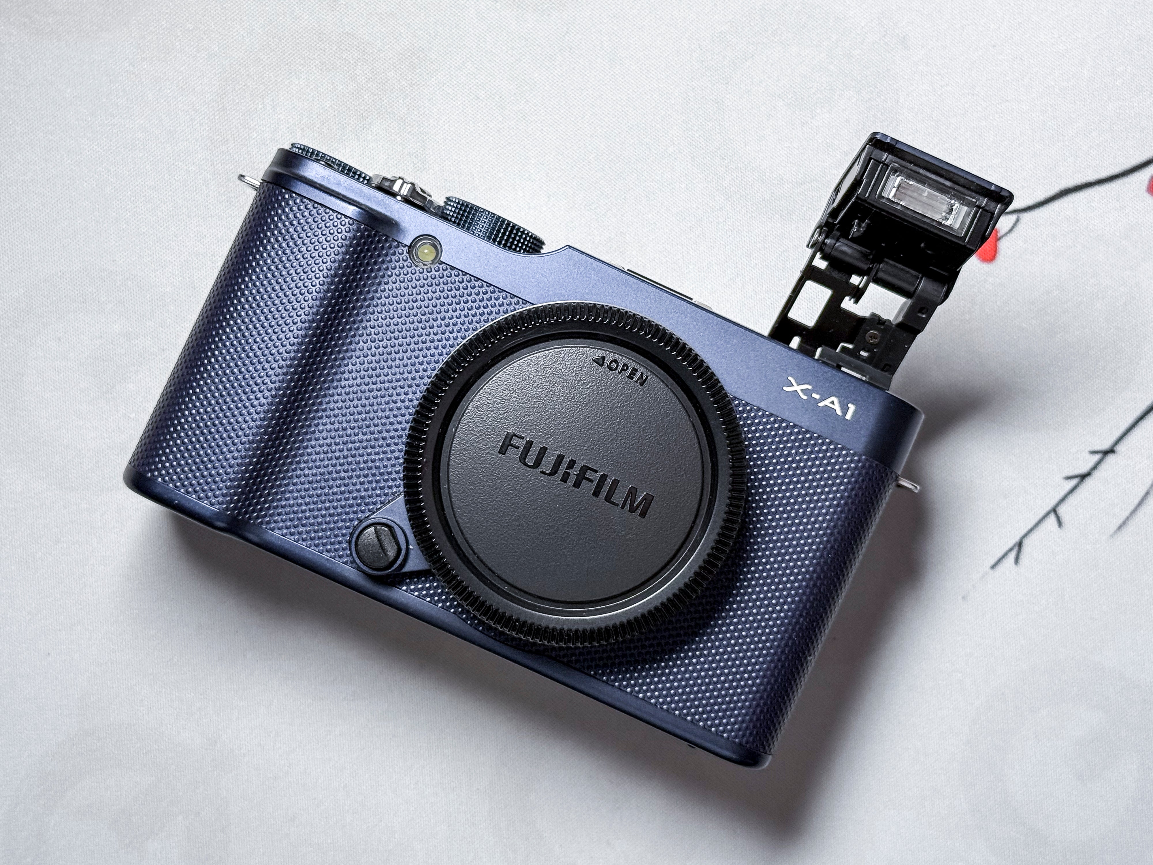 Fotocamera mirrorless Fujifilm X-A1 16,3 Mpx - 1 anno di garanzia, quasi perfetta XA1