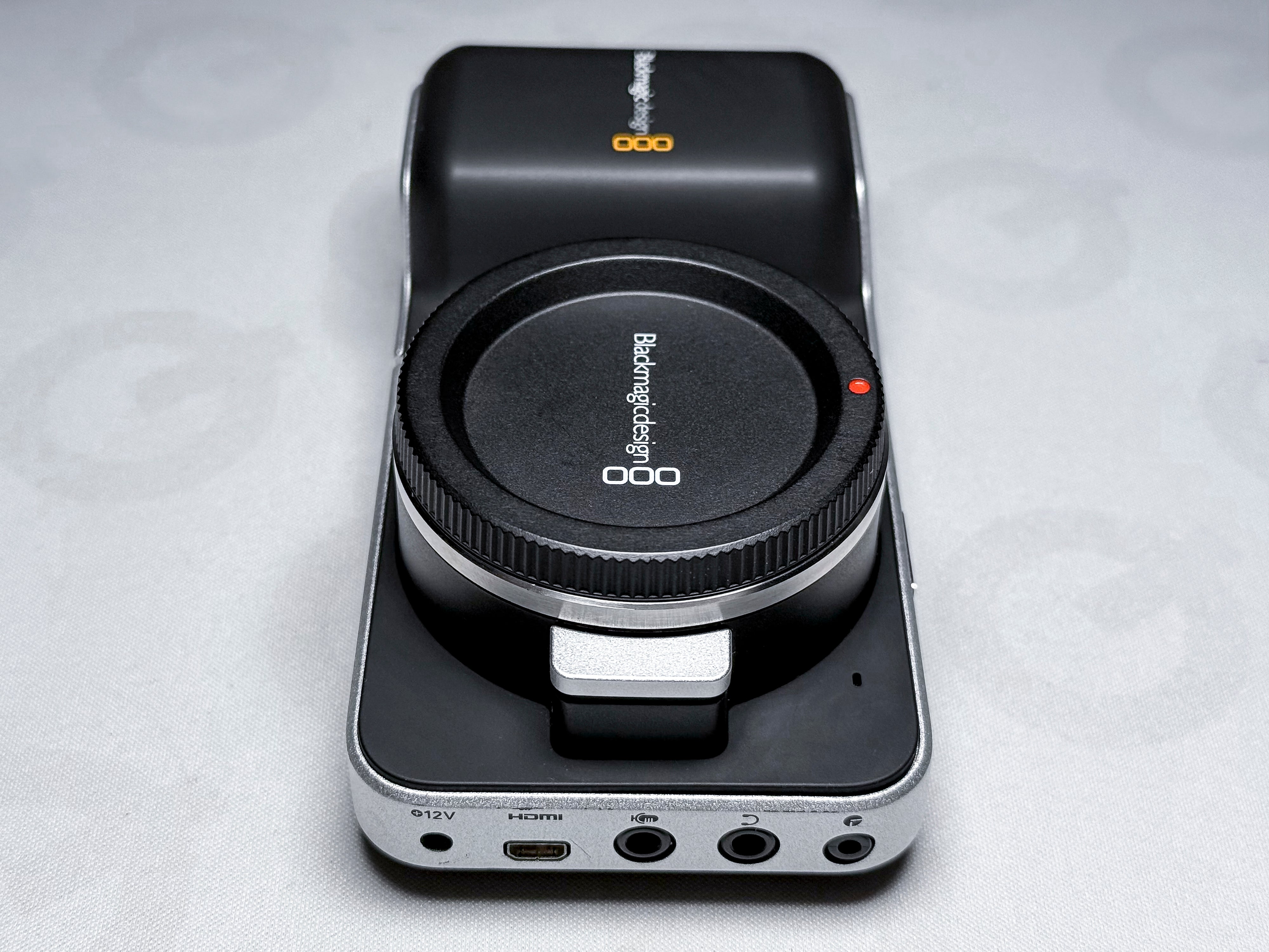 Blackmagic Design Pocket Cinema Camera Super 16 BMPCC - Funzionante, problema con il piccolo LCD