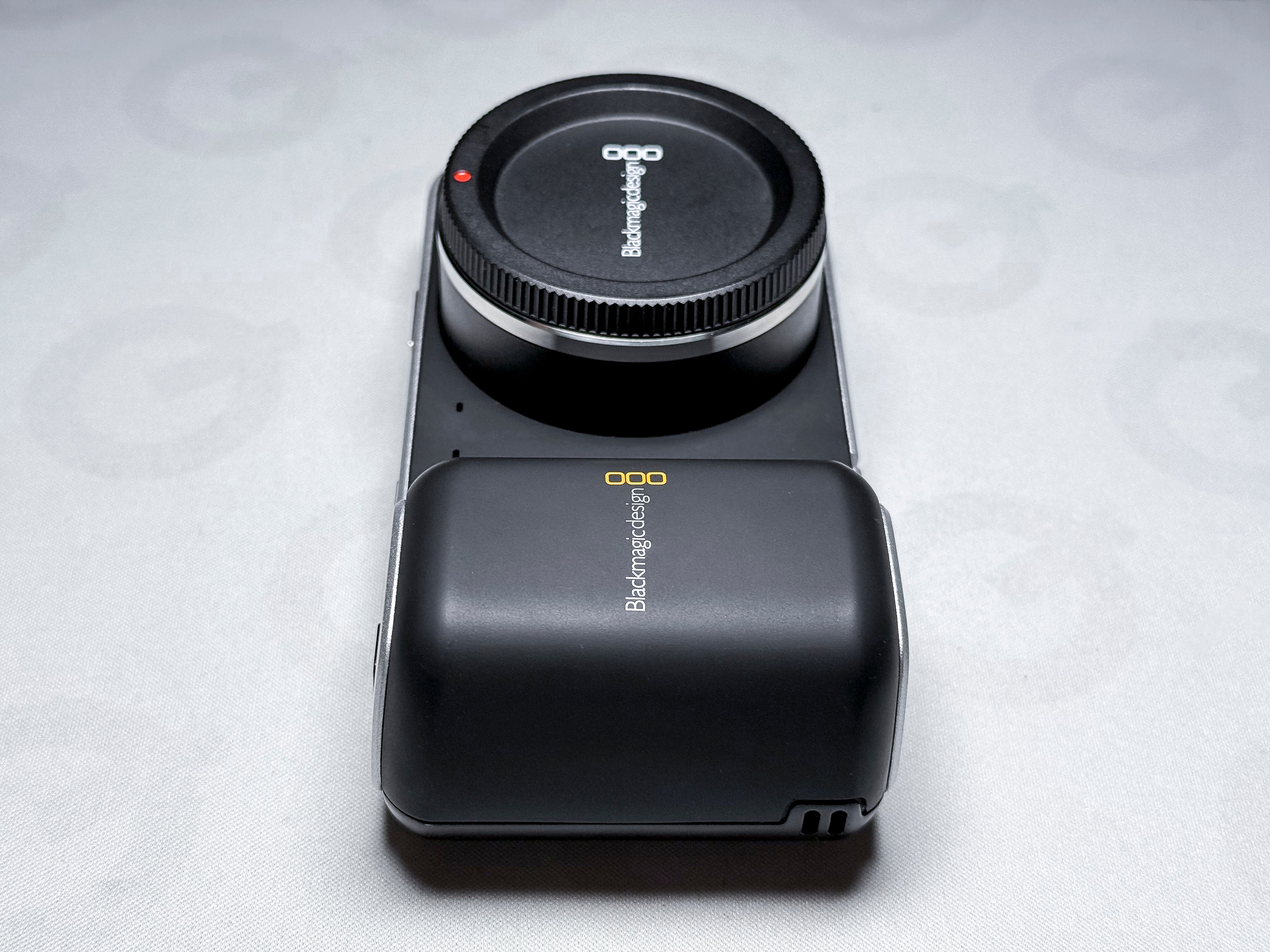 Blackmagic Design Pocket Cinema Camera Super 16 BMPCC - Funzionante, problema con il piccolo LCD