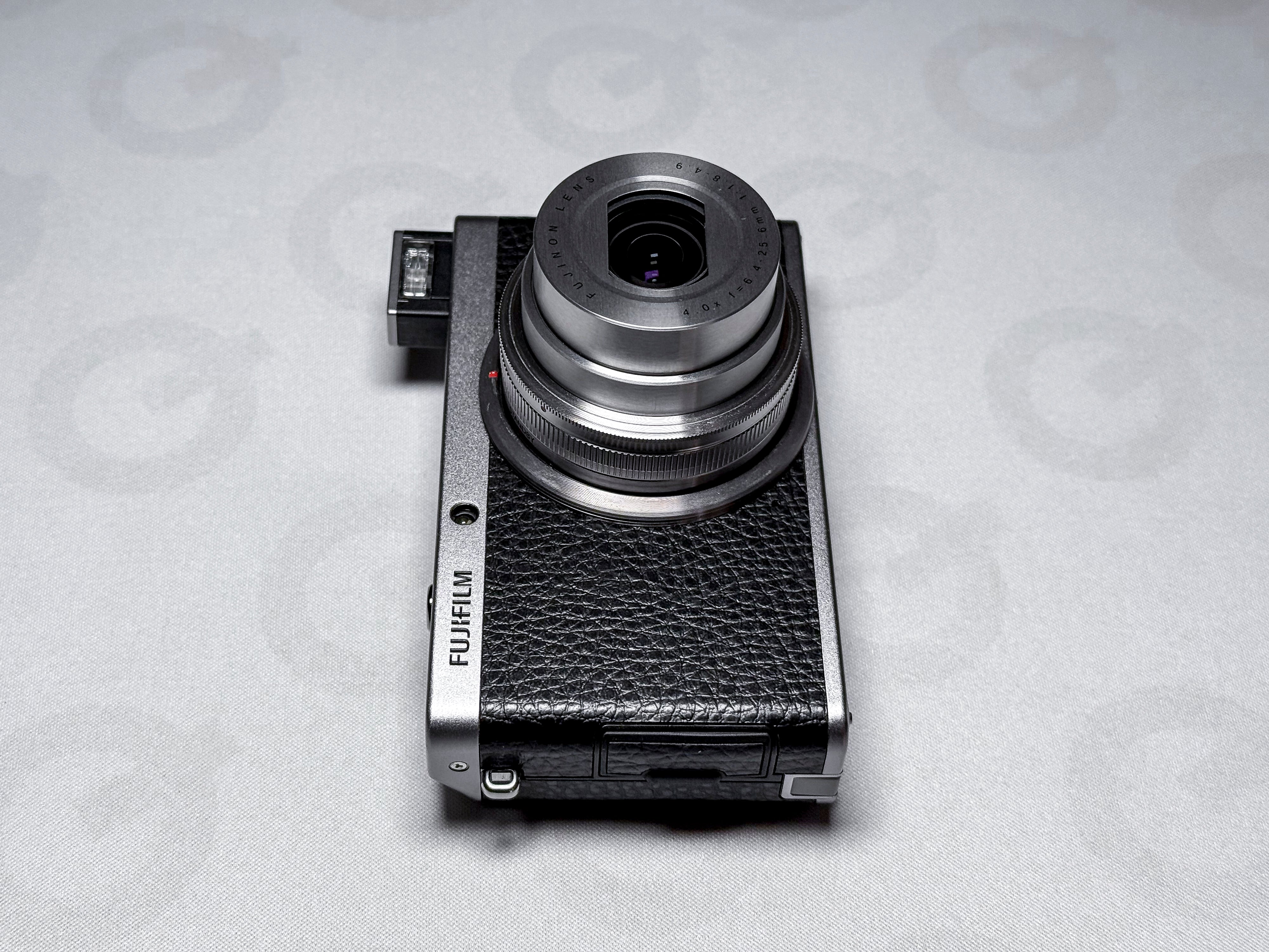 Rare Fujifilm XF1 Compact Camera- 1 Year Warranty, Near Mint, Excellent