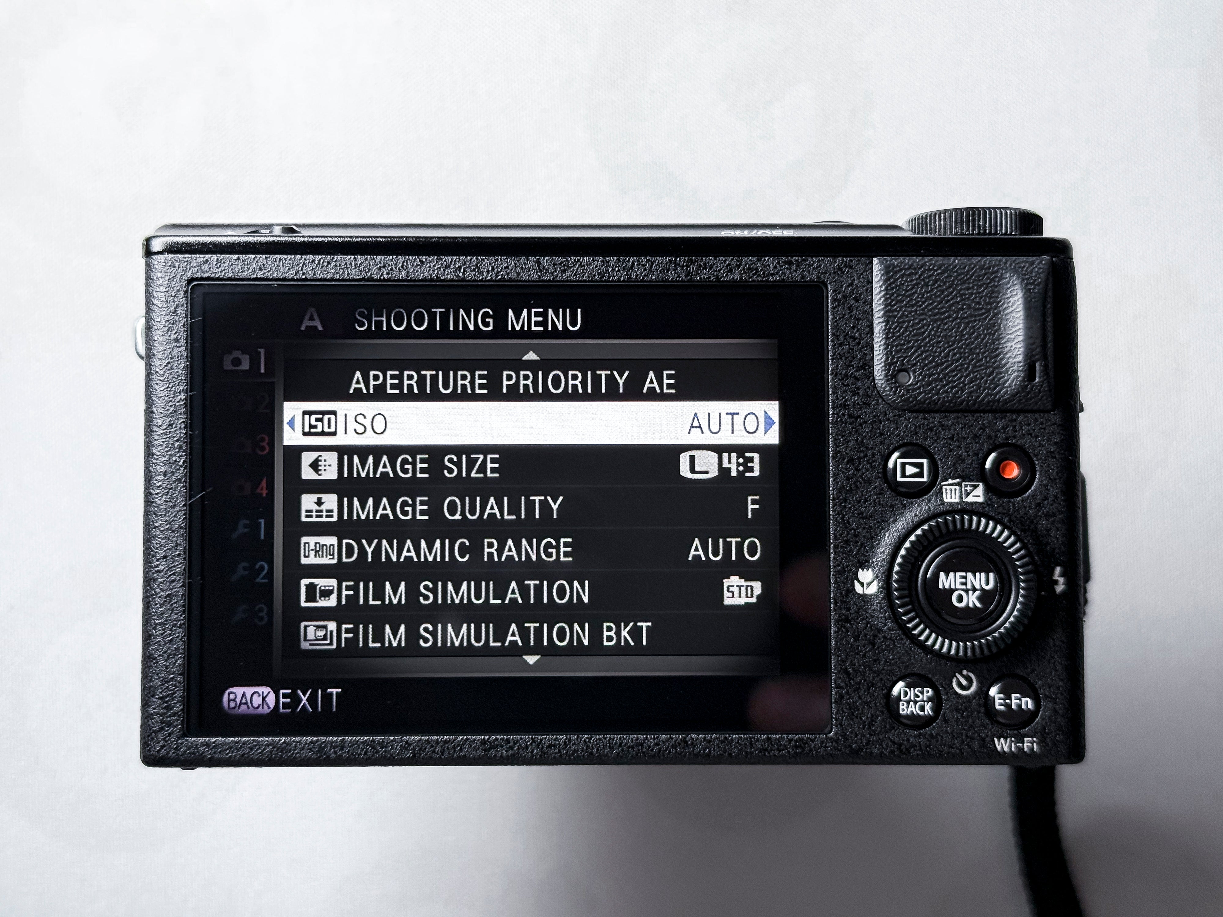 Fujifilm XQ1 X-Trans Compact Camera 12mpx Zoom - Working, Read Fuji X-Q1