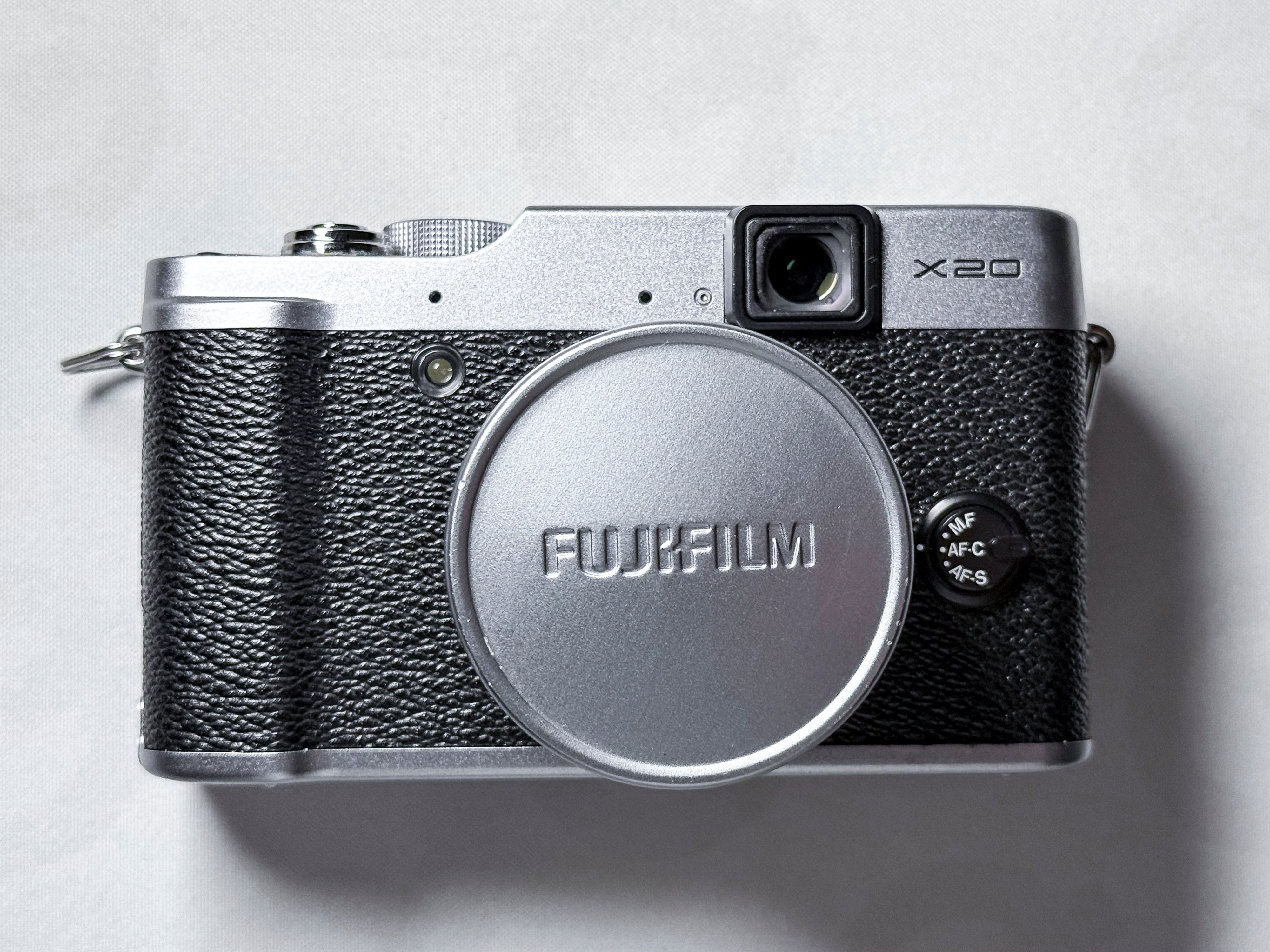 Fotocamera digitale Fujifilm X20 con custodia - Garanzia di 1 anno, eccellente