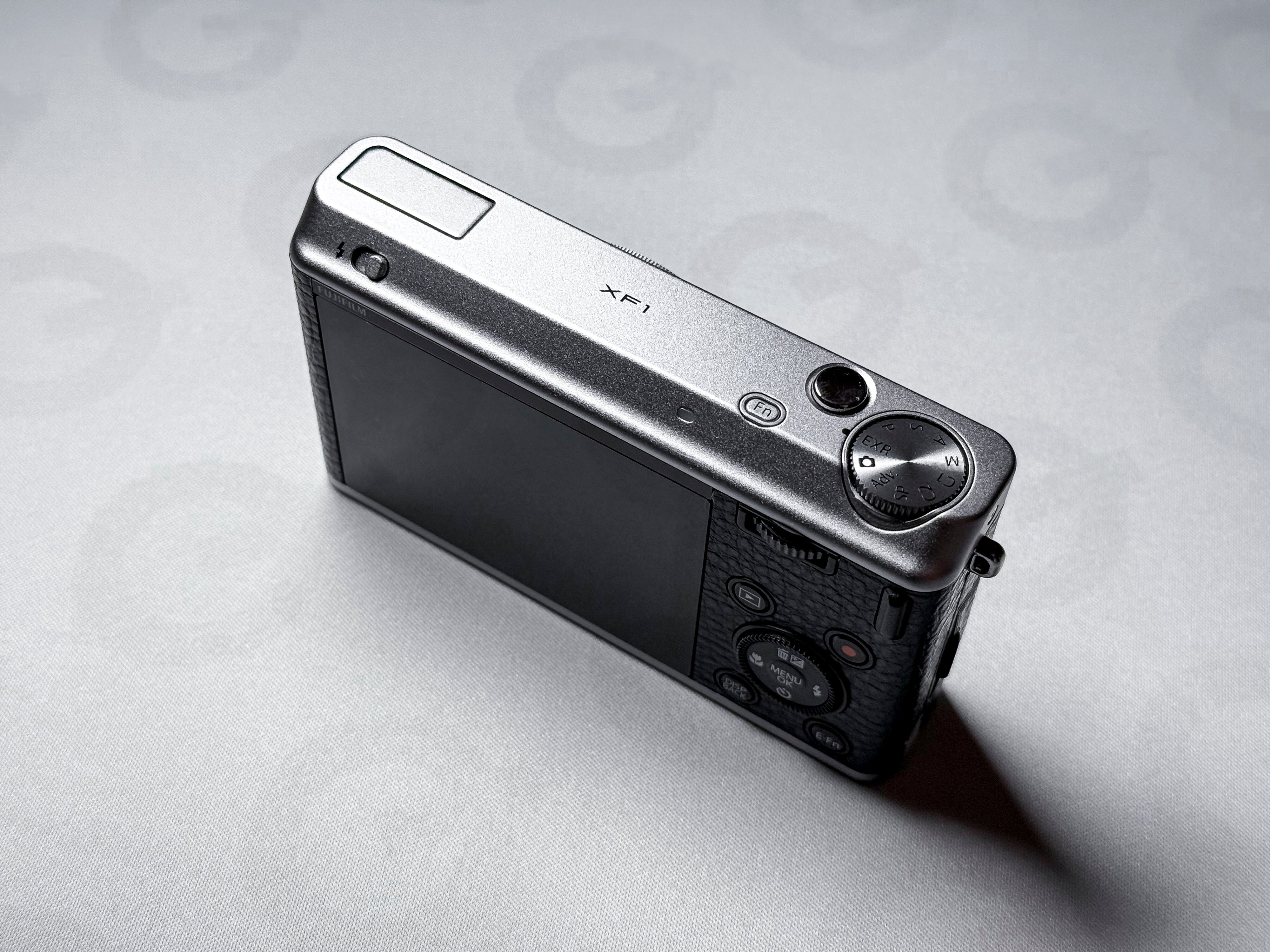 Rare Fujifilm XF1 Compact Camera- 1 Year Warranty, Near Mint, Excellent