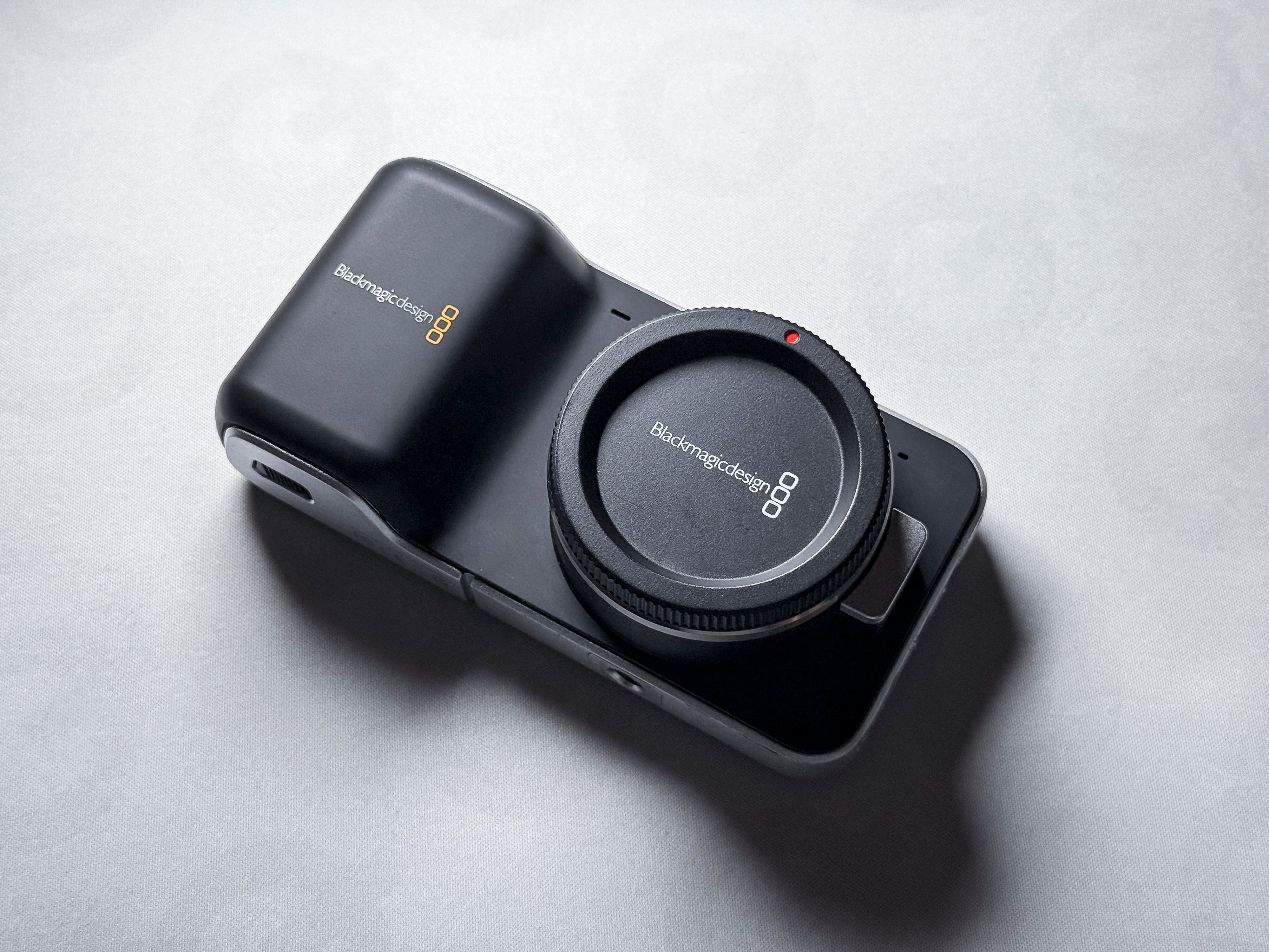 Blackmagic Design Pocket Cinema Camera Super 16 BMPCC - Funzionante, problema con il piccolo LCD