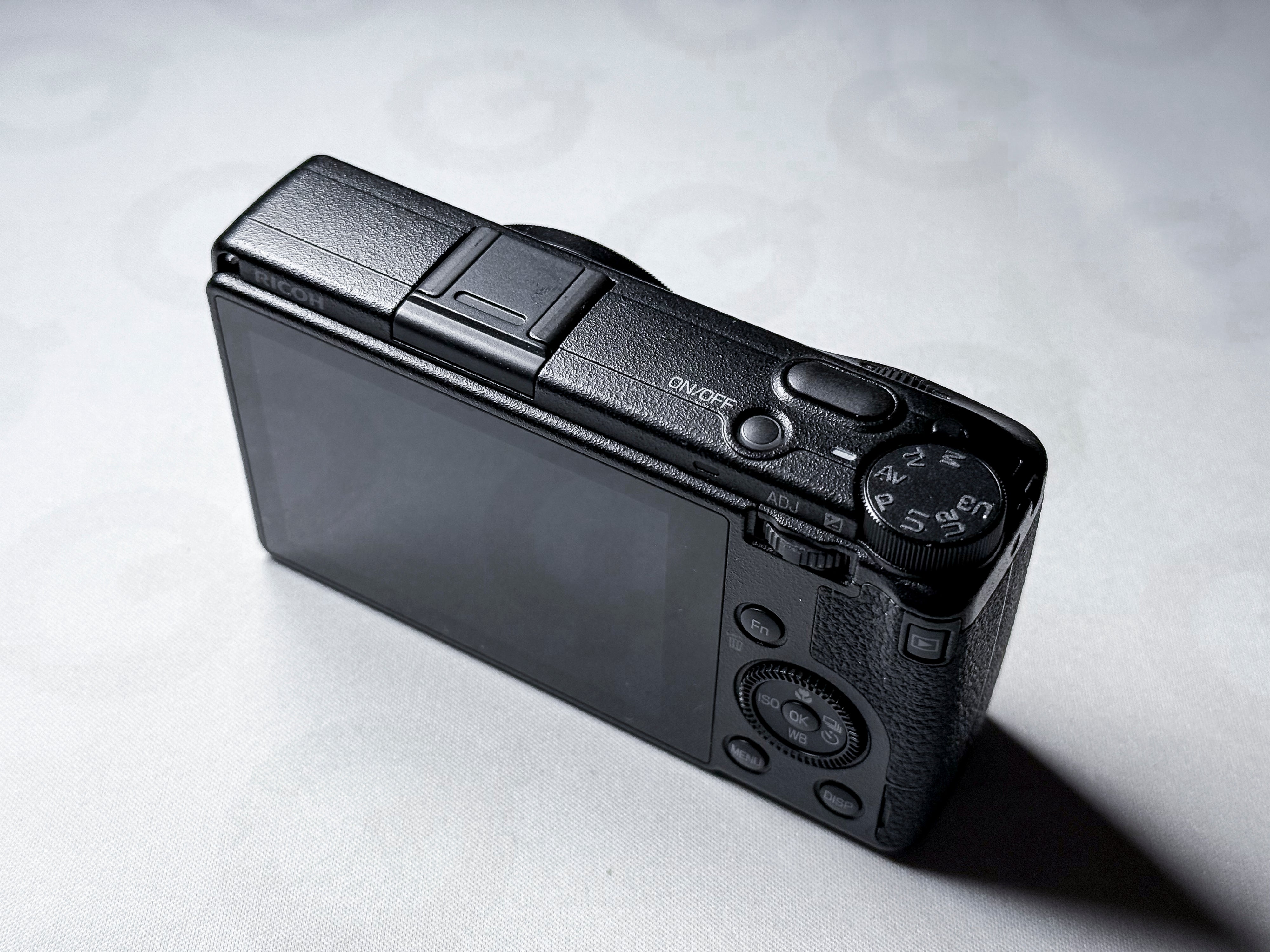 Ricoh GR III 28mm 24.2 Mpx APS-C Compact Camera 1 Year Warranty, Excellent GRIII