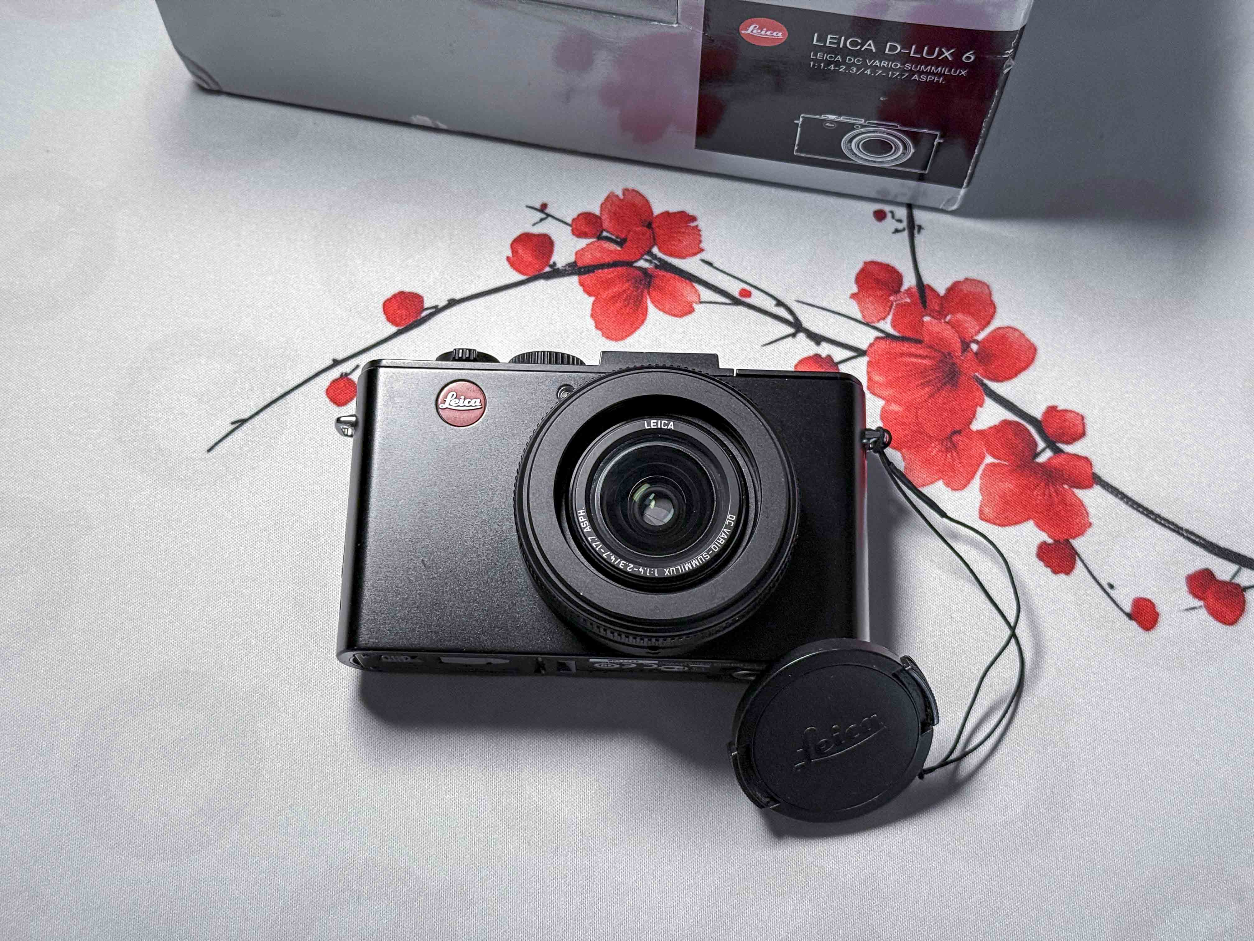 Leica D-Lux 6 Compact Camera Summilux Lens + Case - 1 Year Warranty, Excellent