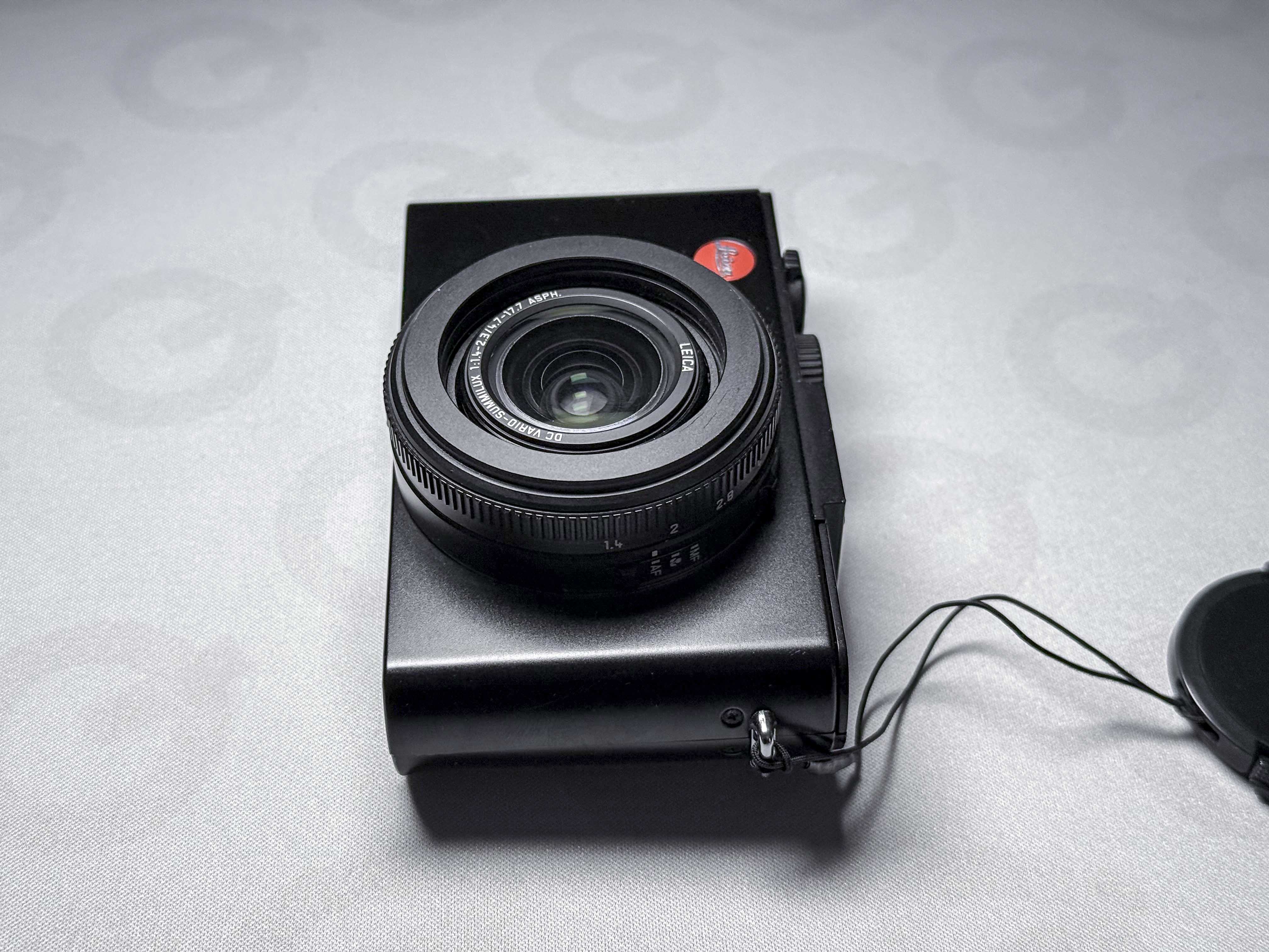 Leica D-Lux 6 Compact Camera Summilux Lens + Case - 1 Year Warranty, Excellent
