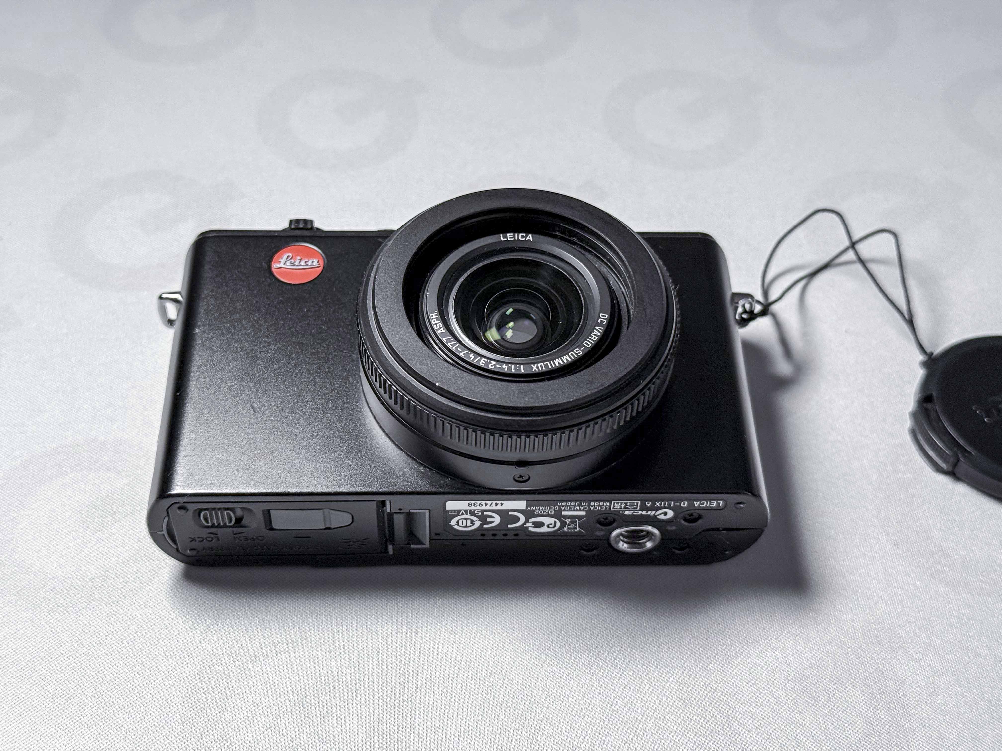 Leica D-Lux 6 Compact Camera Summilux Lens + Case - 1 Year Warranty, Excellent