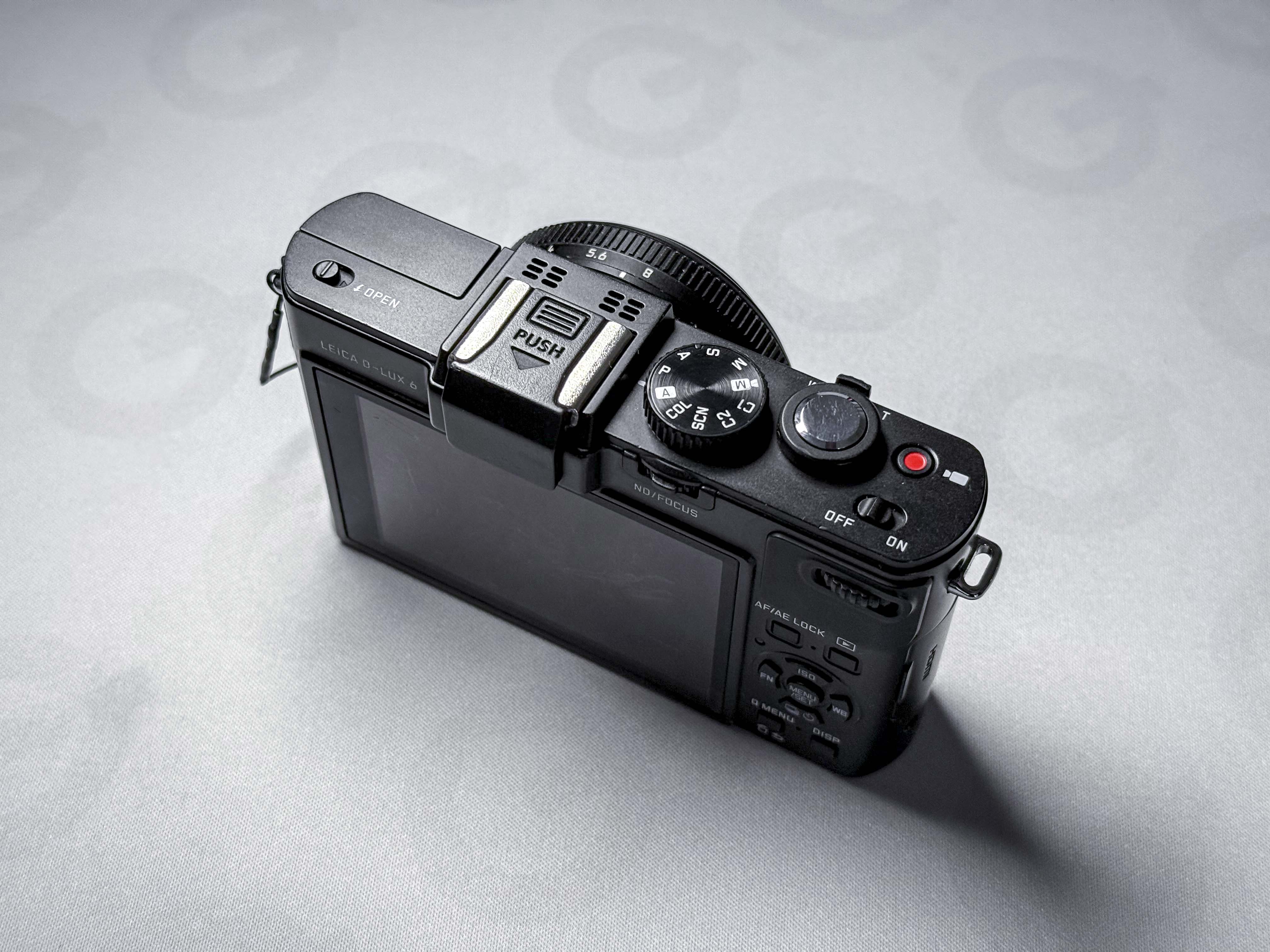 Leica D-Lux 6 Compact Camera Summilux Lens + Case - 1 Year Warranty, Excellent