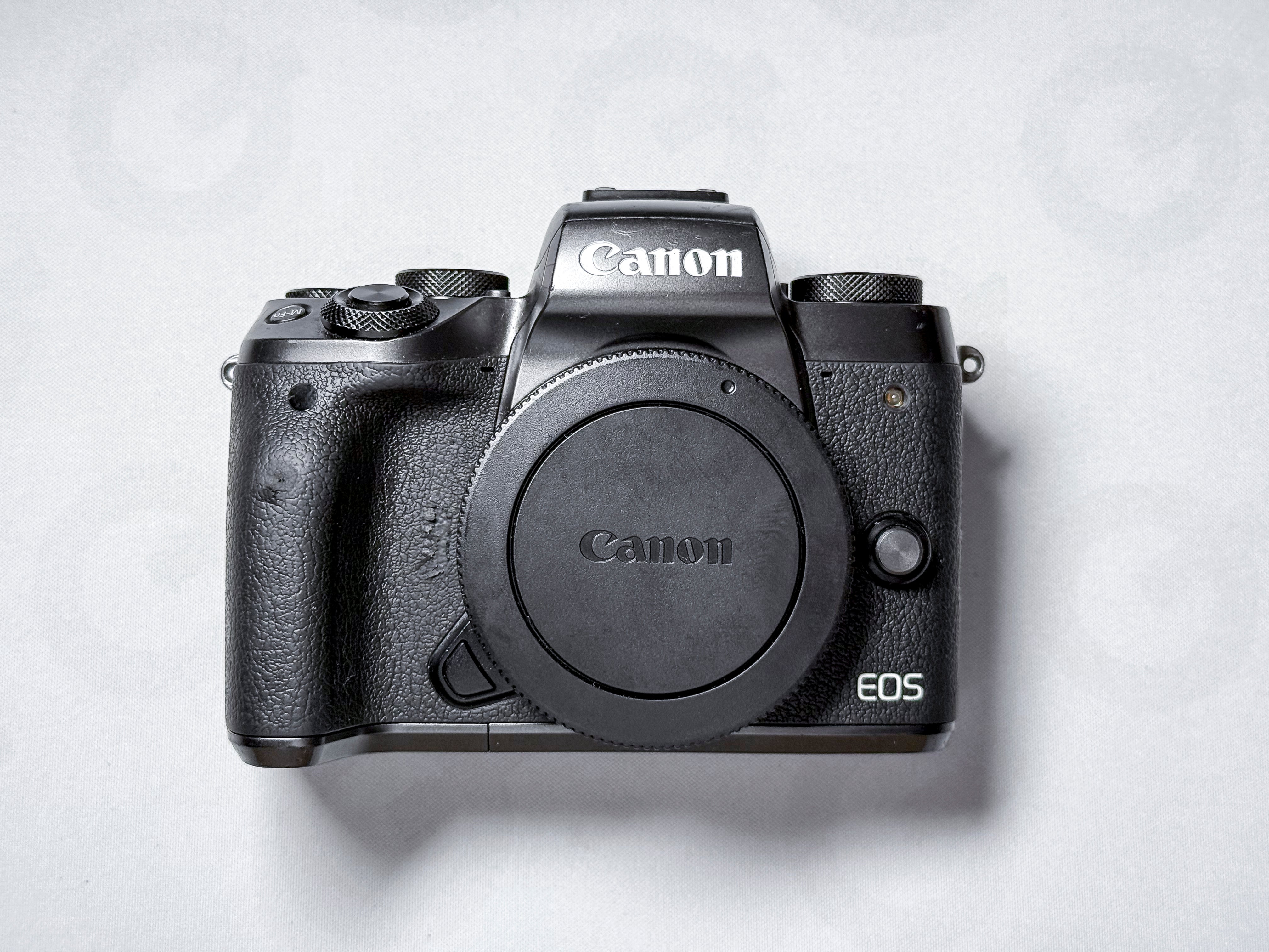 Canon M5 EOS Mirrorless Camera EF-M Body - 1 Year Warranty, Perfectly Working