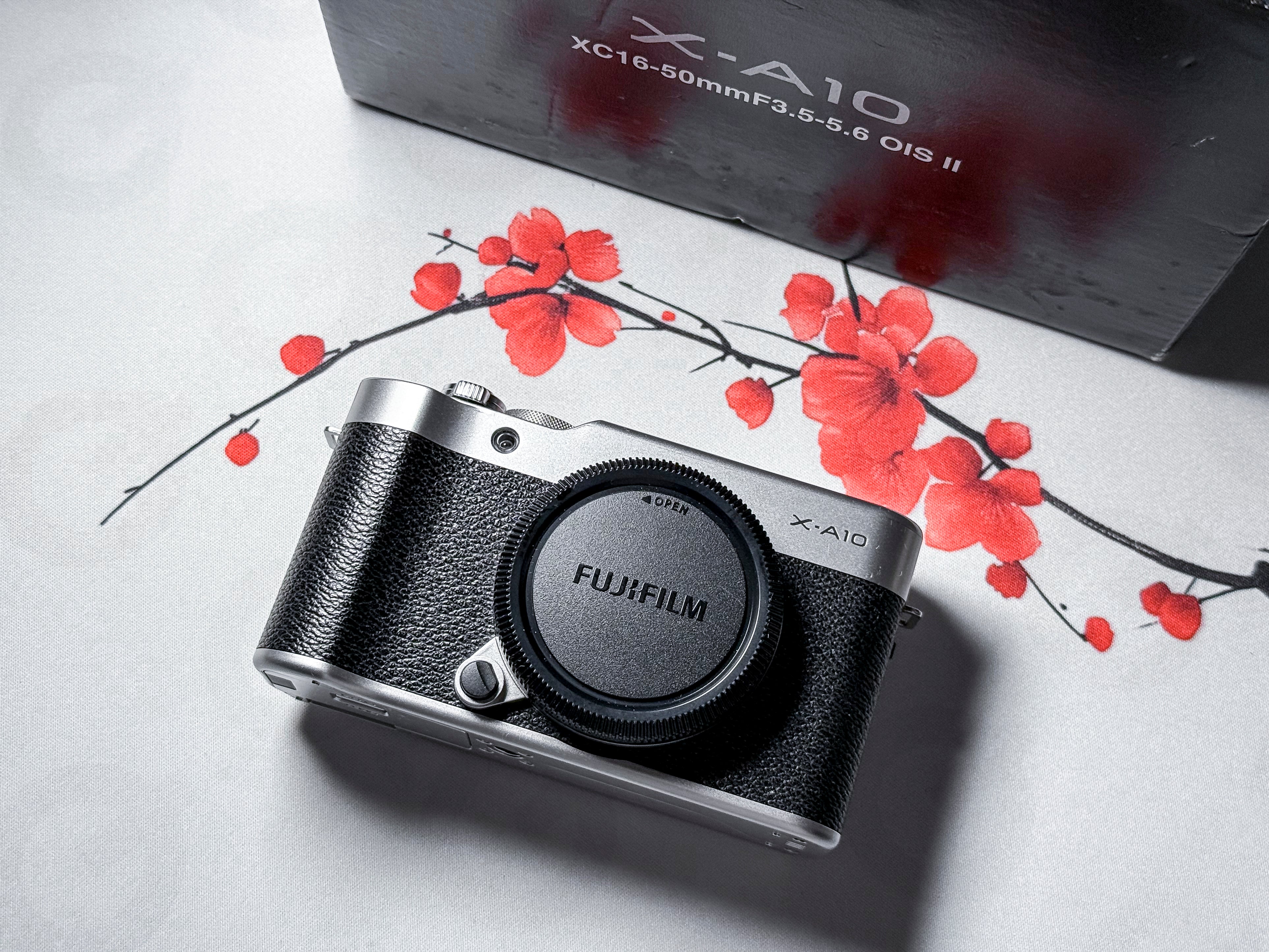Fujifilm X-A10 Mirrorless APS-C Fuji XA10 - 1 Year Warranty, Perfectly Working
