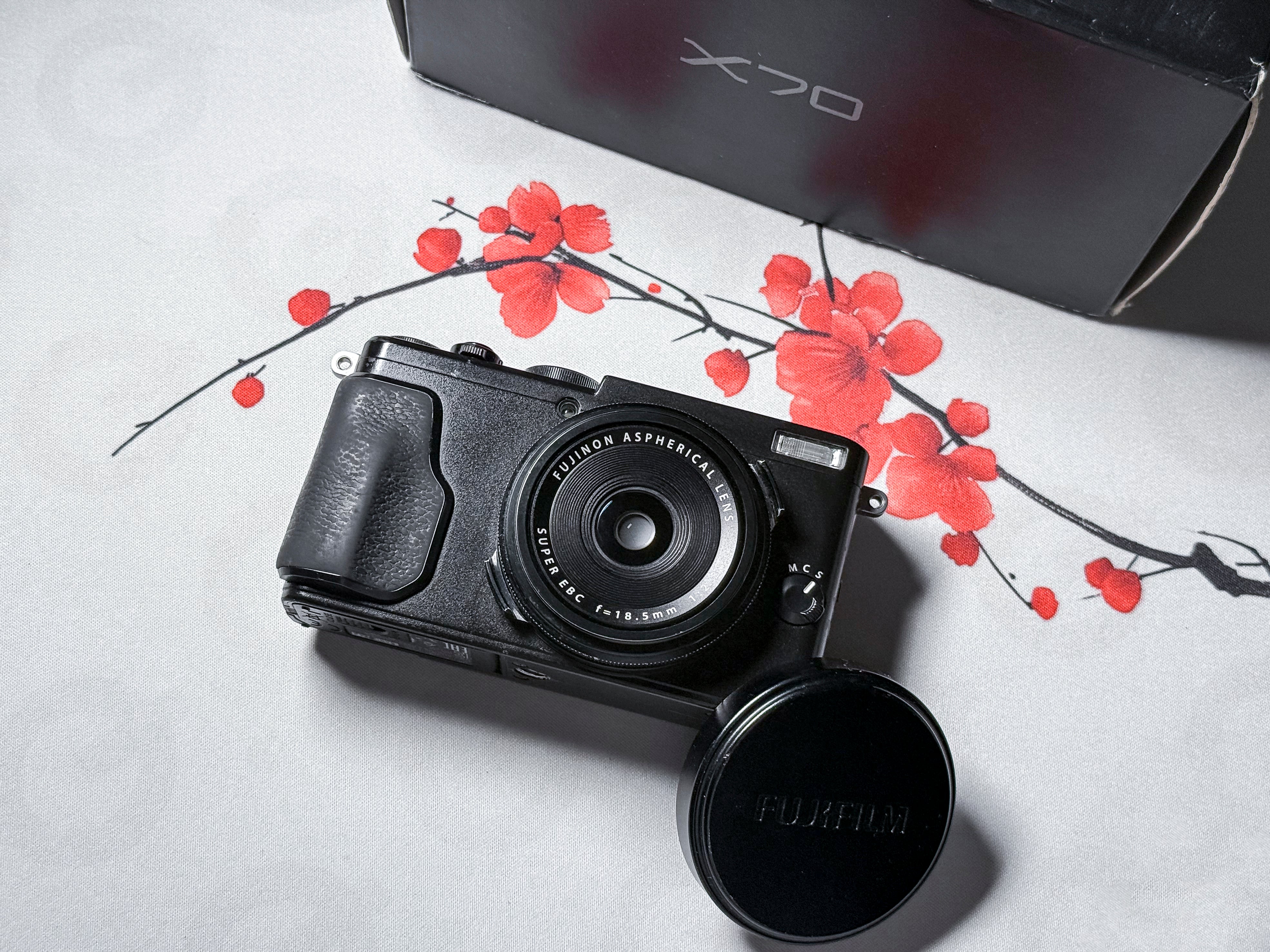 Fujifilm X70 APS-C 4x Zoom - 1 Year Warranty, Perfectly Working Fuji X-70